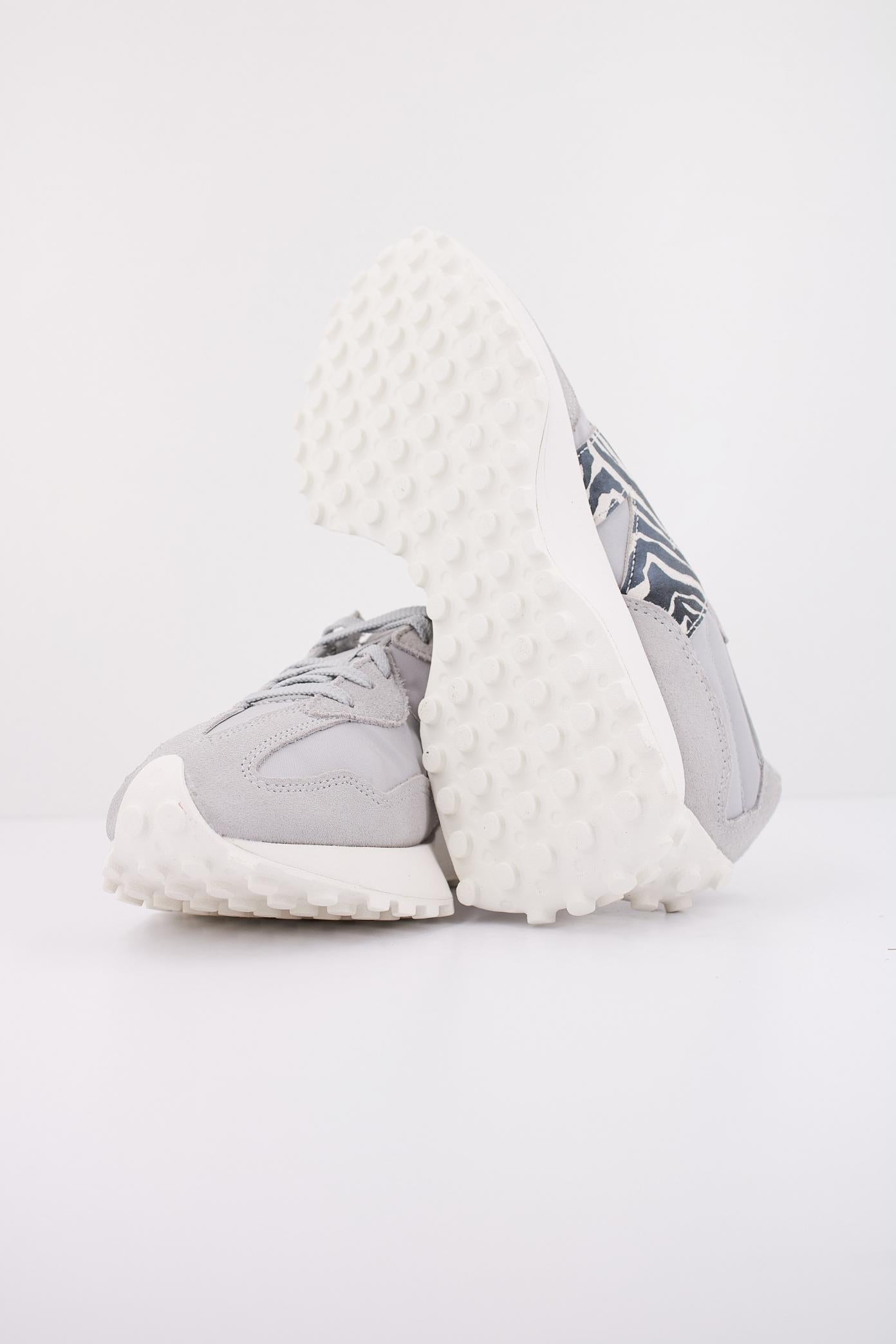 NEW BALANCE WS PI en color GRIS (5)