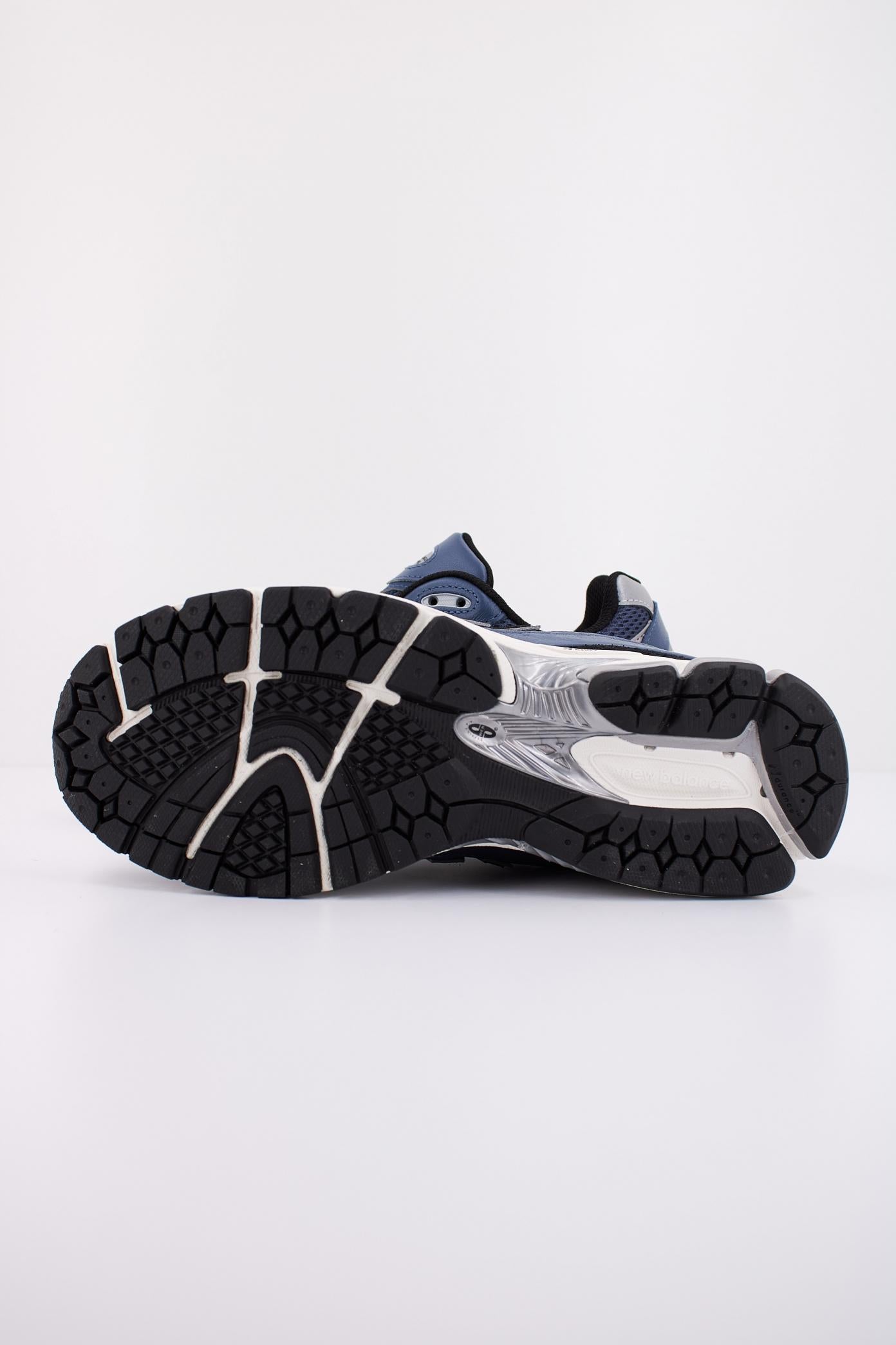 NEW BALANCE M RPQ en color AZUL (5)
