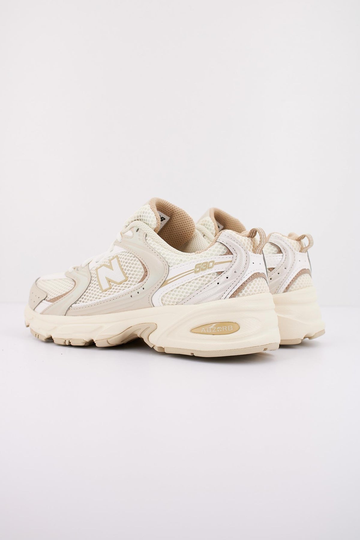 NEW BALANCE MR AA en color BEIS (4)