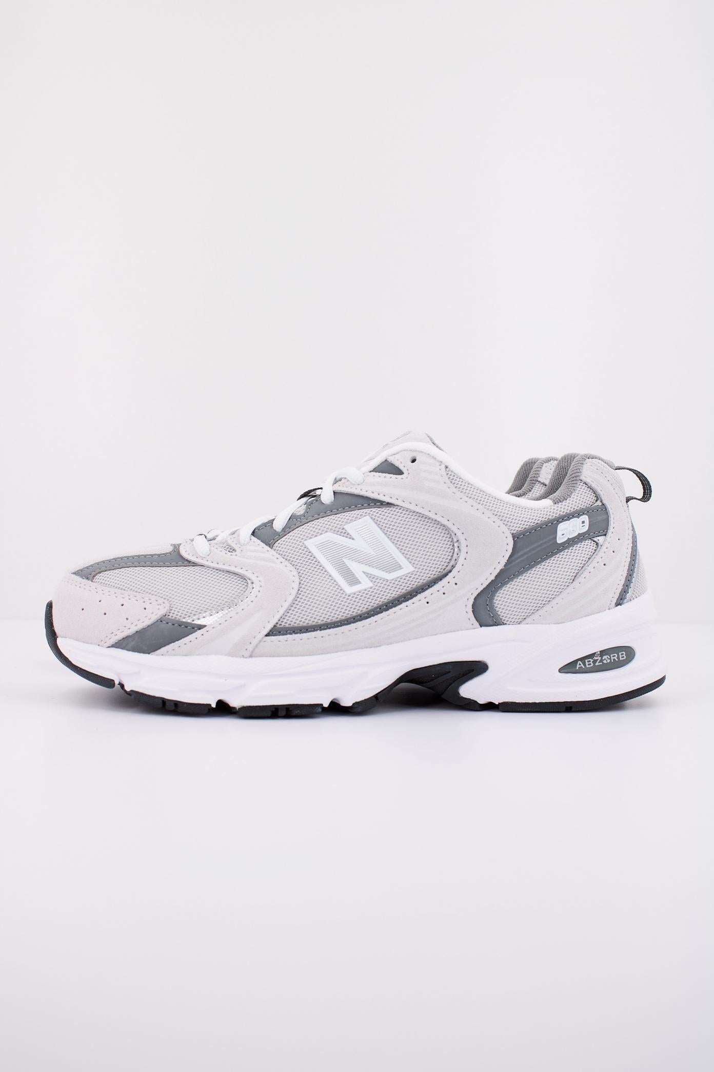 NEW BALANCE MR CB en color BLANCO (1)