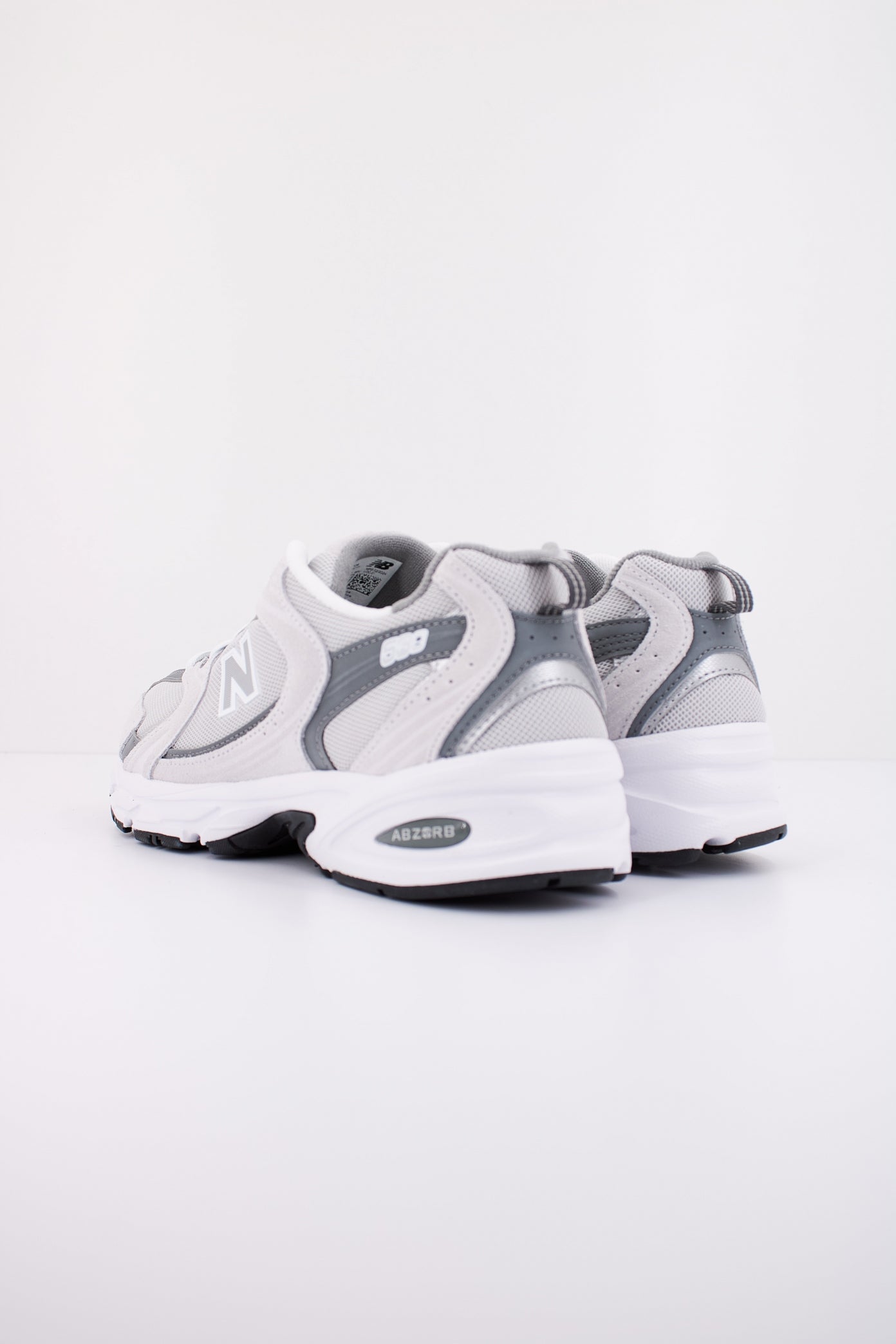NEW BALANCE MR CB en color BLANCO (4)