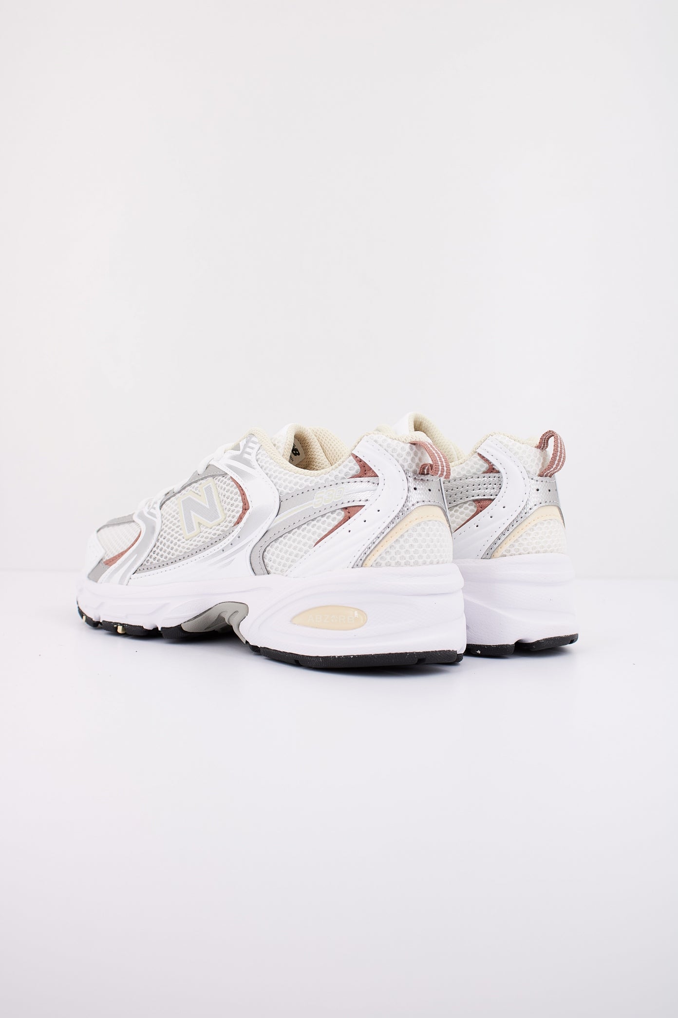 NEW BALANCE MR SGA en color BLANCO (4)