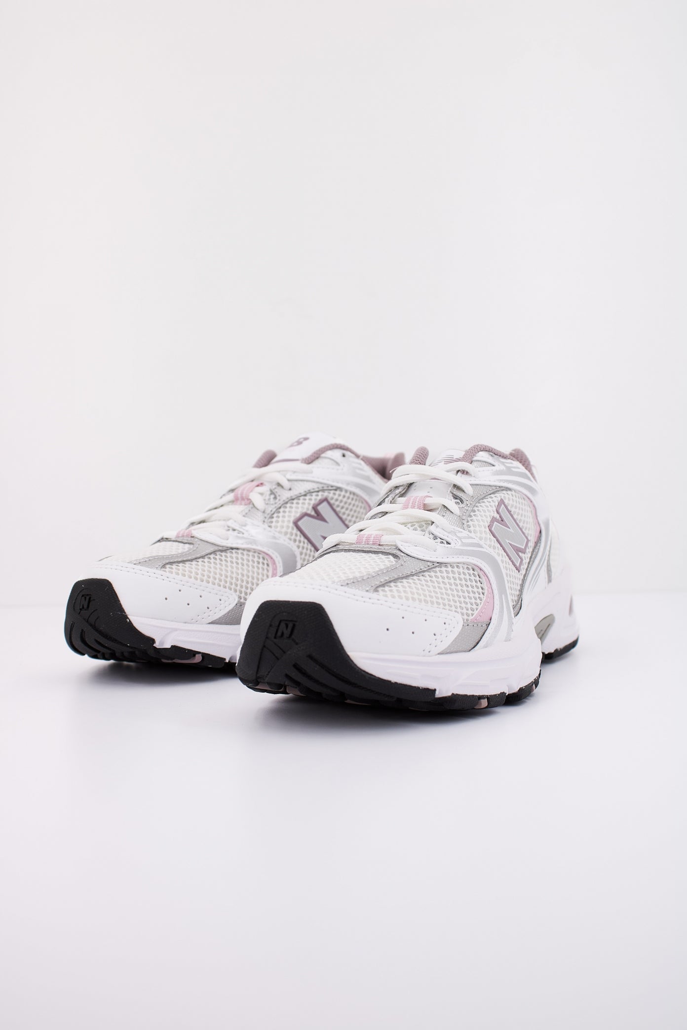 NEW BALANCE MR en color BLANCO (2)