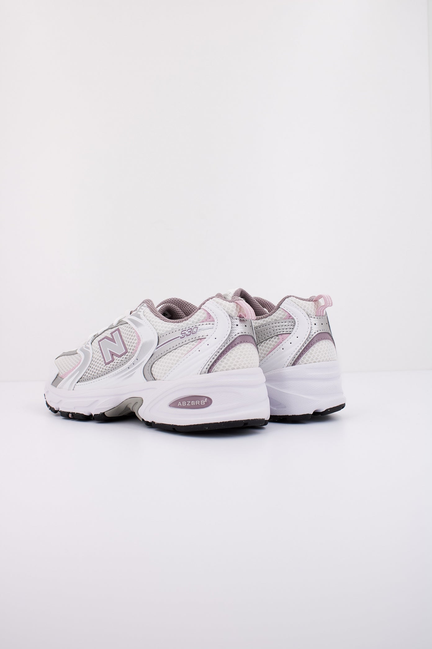 NEW BALANCE MR en color BLANCO (4)