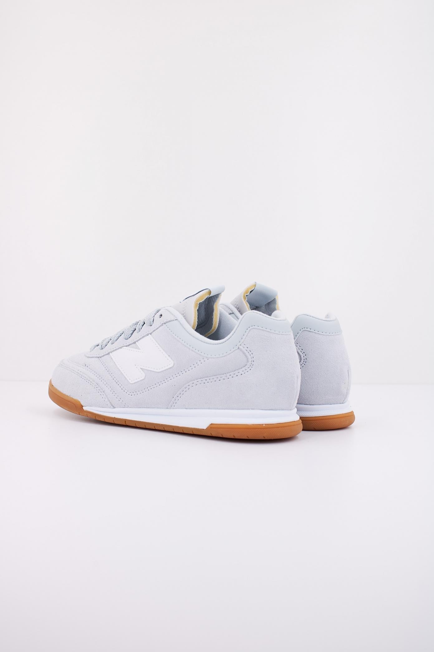 NEW BALANCE URC EB en color AZUL (4)