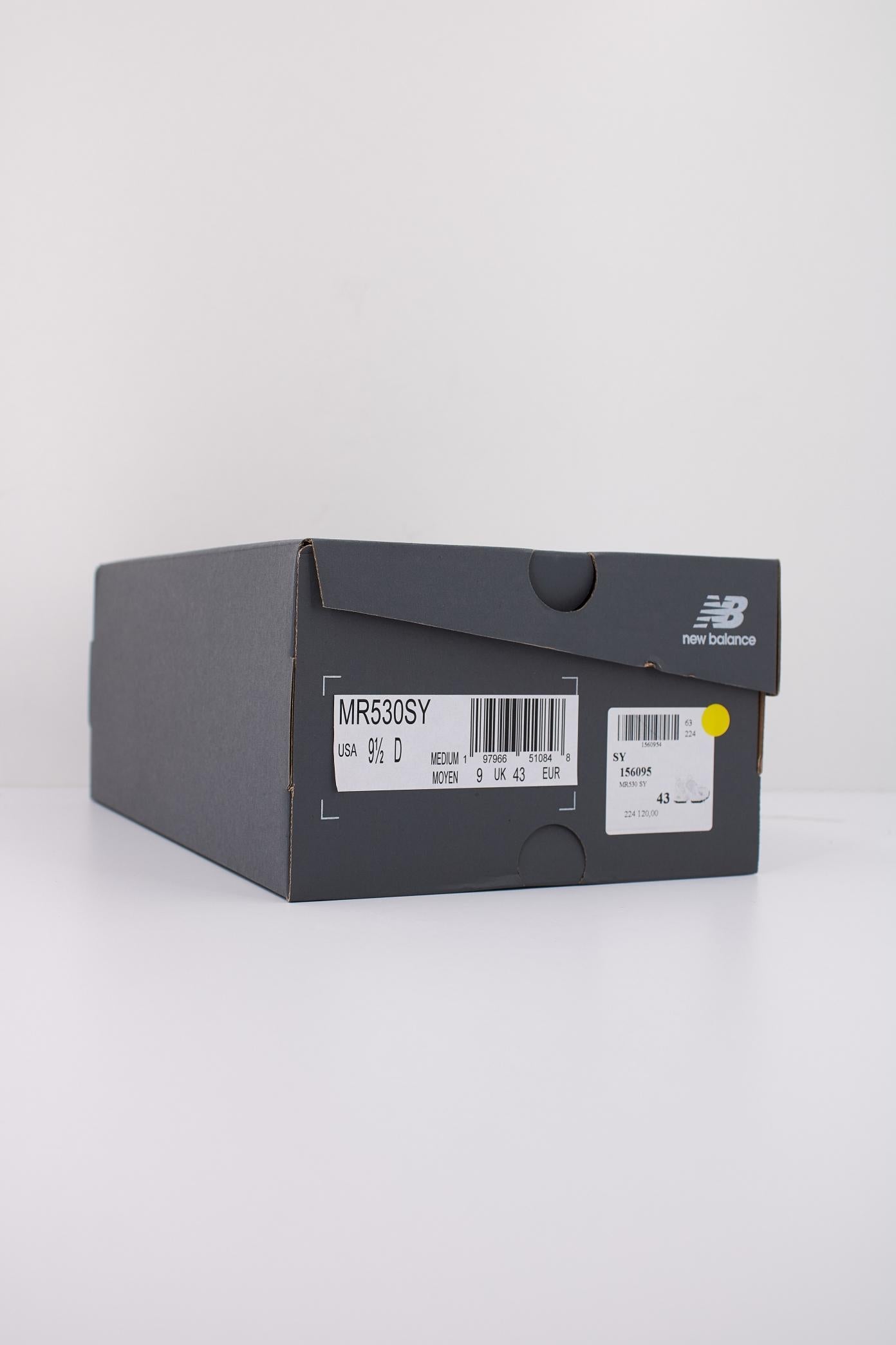 NEW BALANCE MR SY en color BLANCO (6)