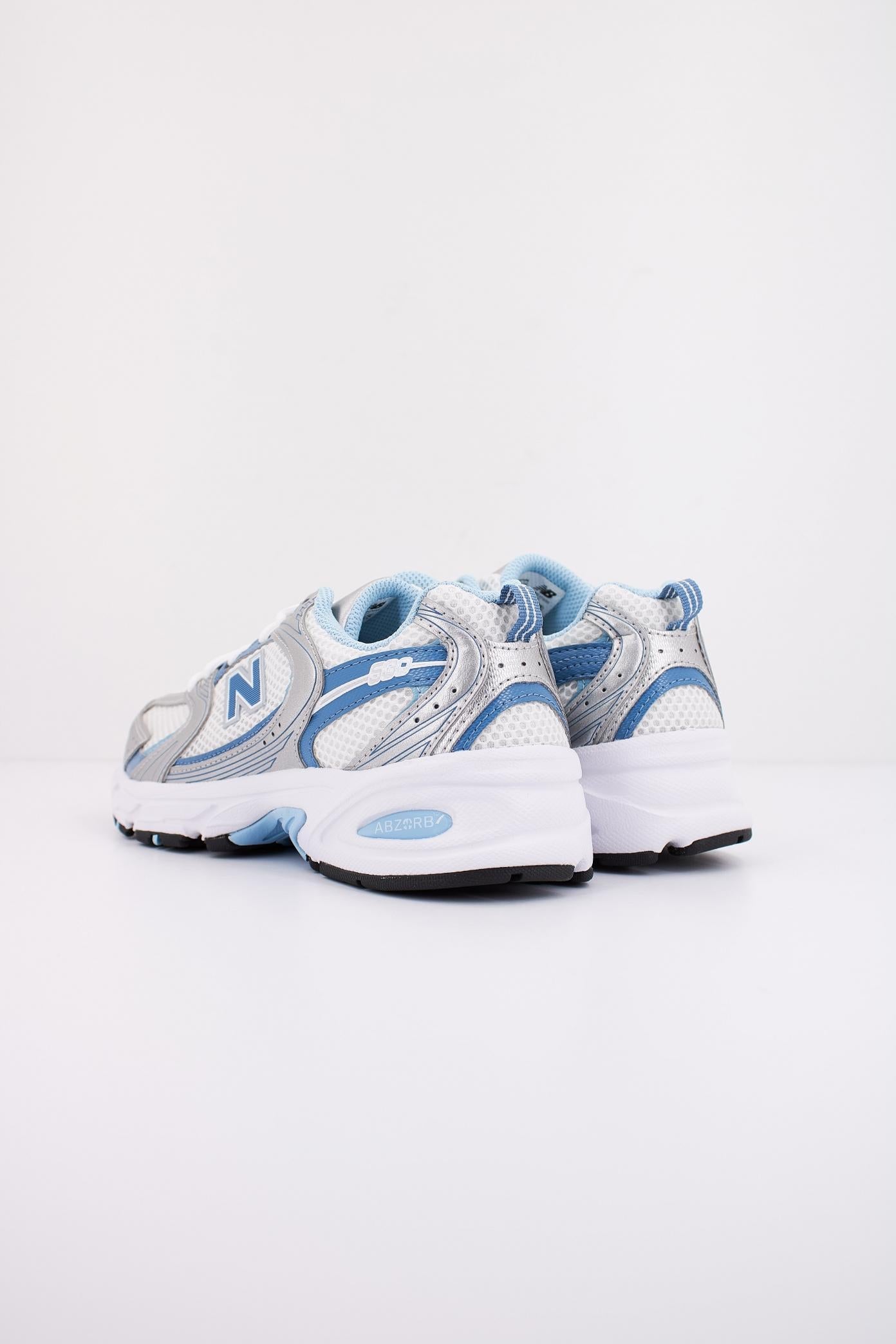 NEW BALANCE MR en color BLANCO (4)