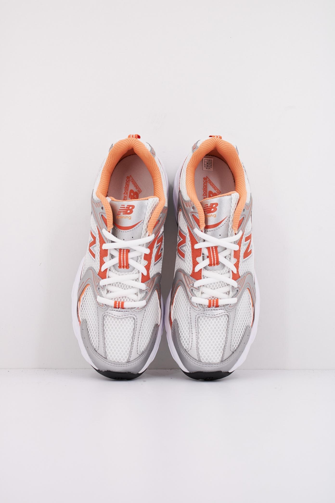 NEW BALANCE MR en color BLANCO (3)