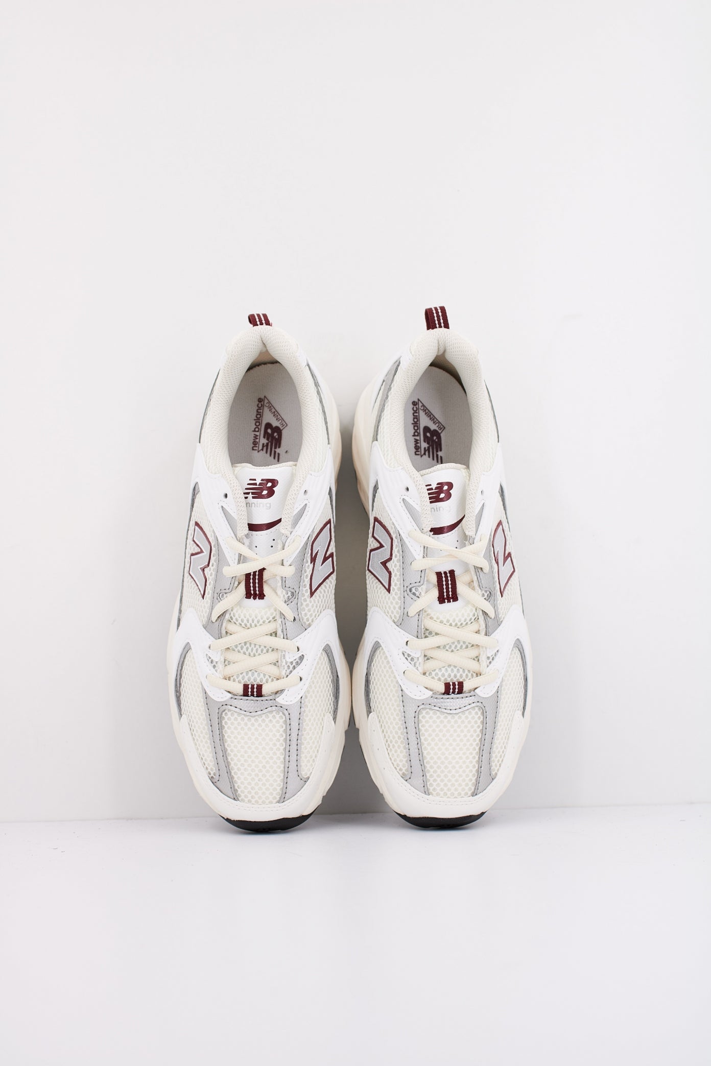NEW BALANCE MR SZ en color BLANCO (3)