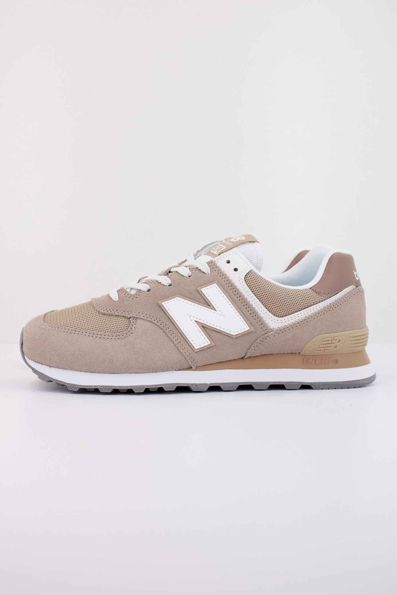 NEW BALANCE U ESF en color MARRON CLARO (1)