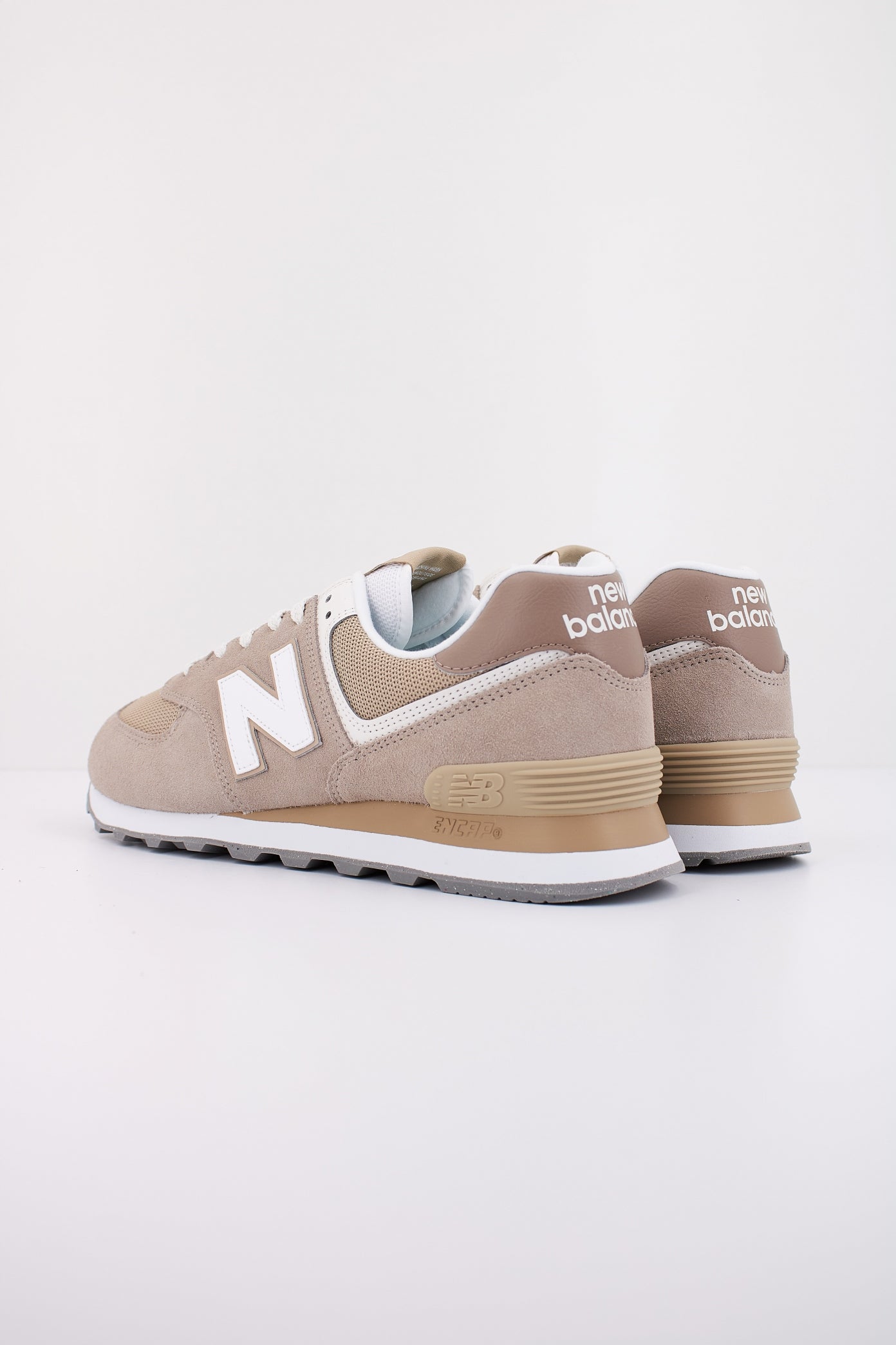 NEW BALANCE U ESF en color MARRON CLARO (4)