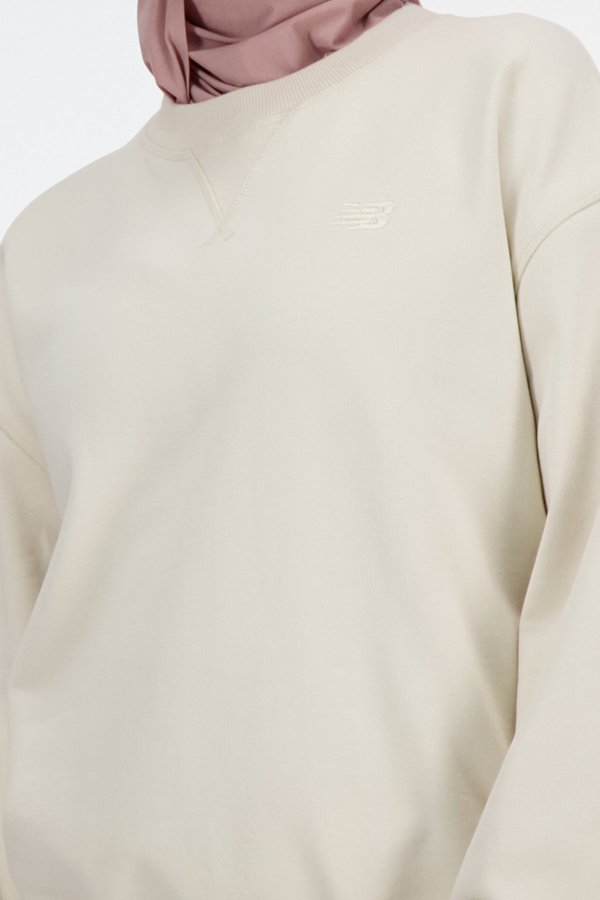 NEW BALANCE ATHLETICS FRENCH TERRY CREW en color BEIS (4)