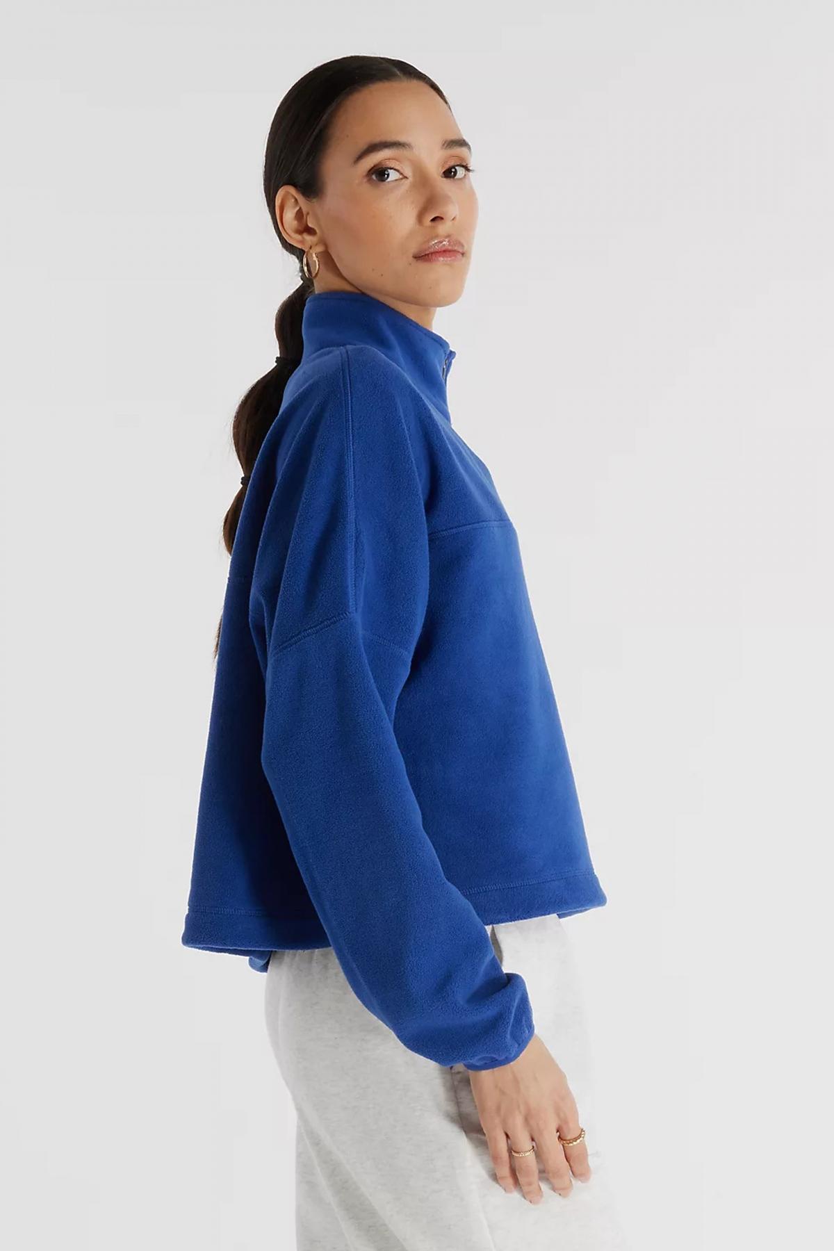 NEW BALANCE GRAPHIC POLAR FLEECE HALF Z en color AZUL (2)