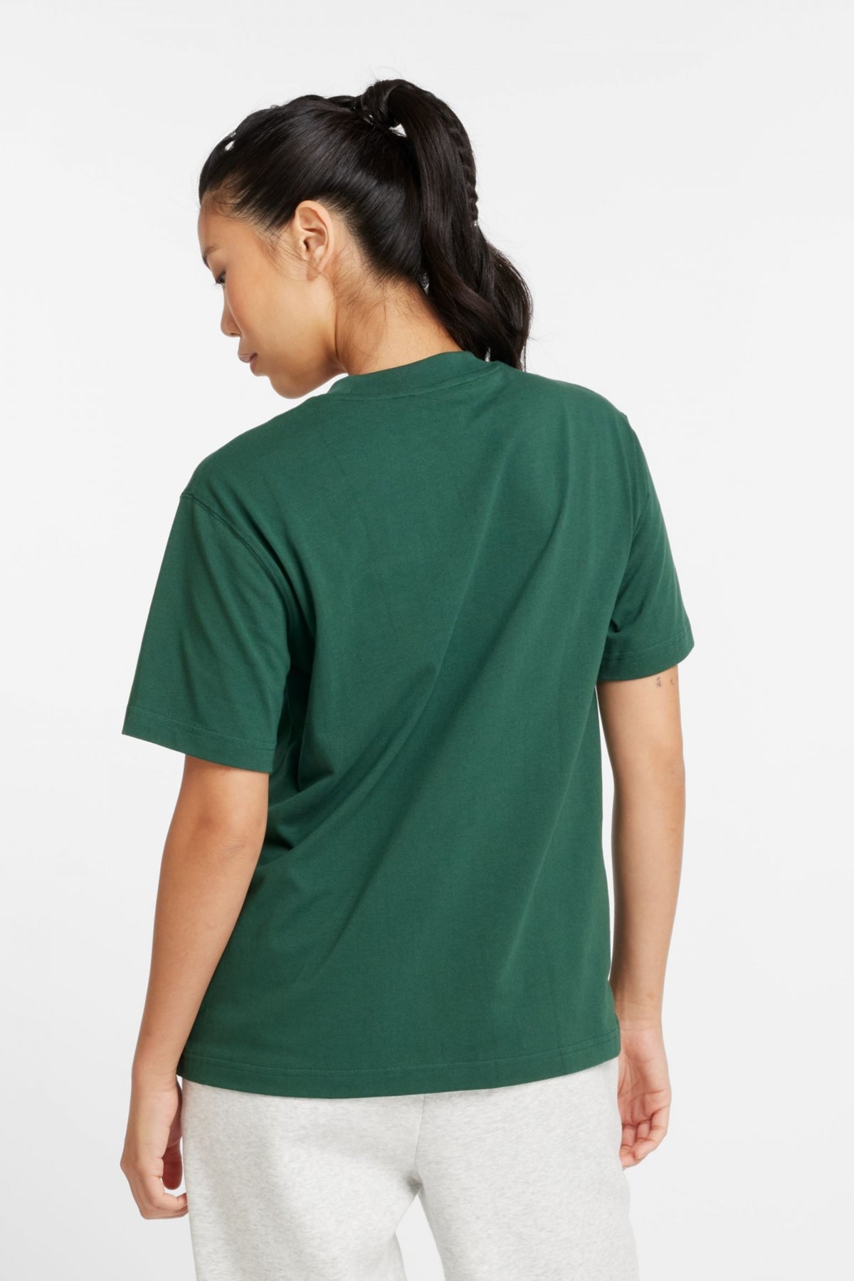 NEW BALANCE ATHLETICS OVERSIZED CREST T en color VERDE (3)