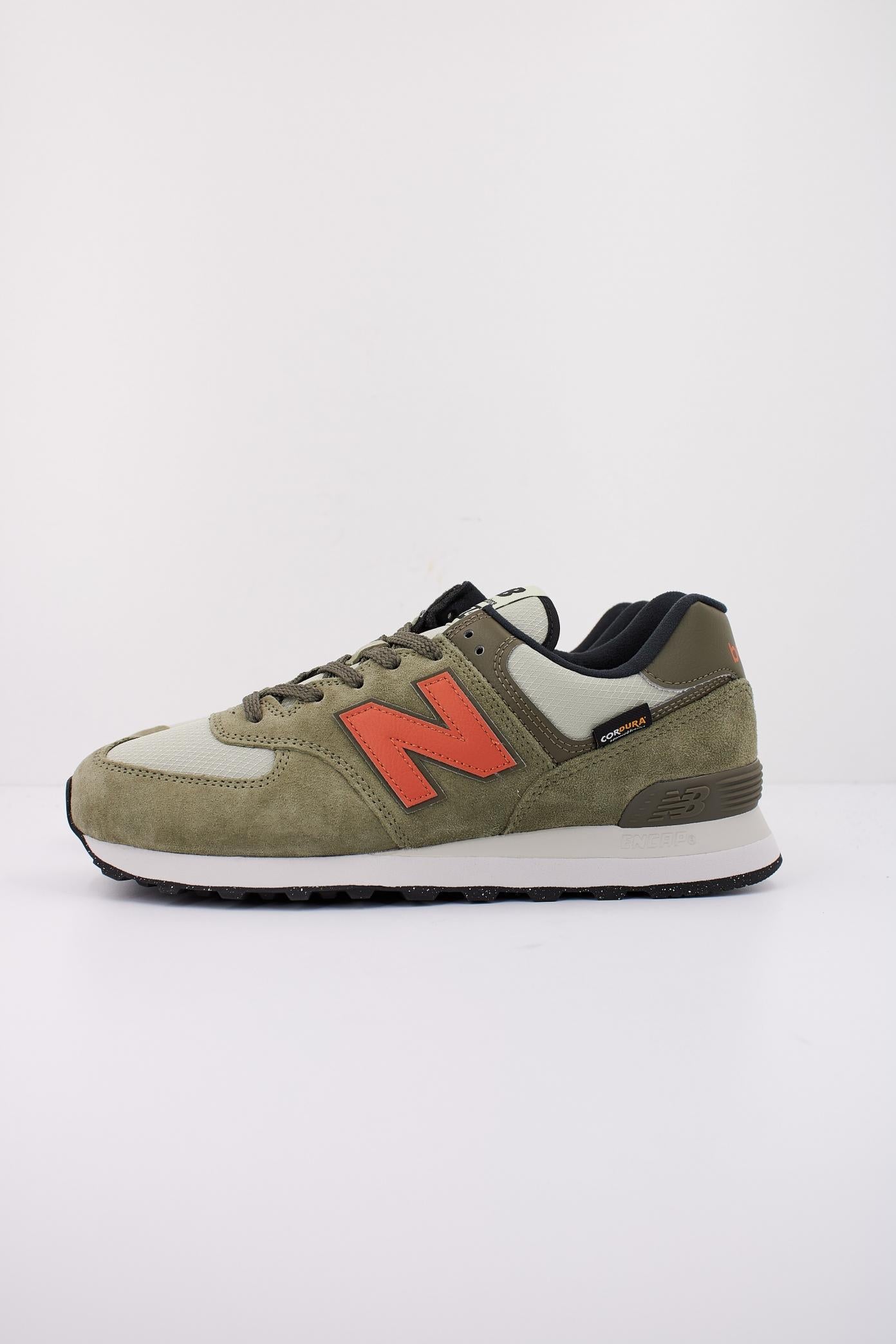 NEW BALANCE U SOC en color VERDE (1)