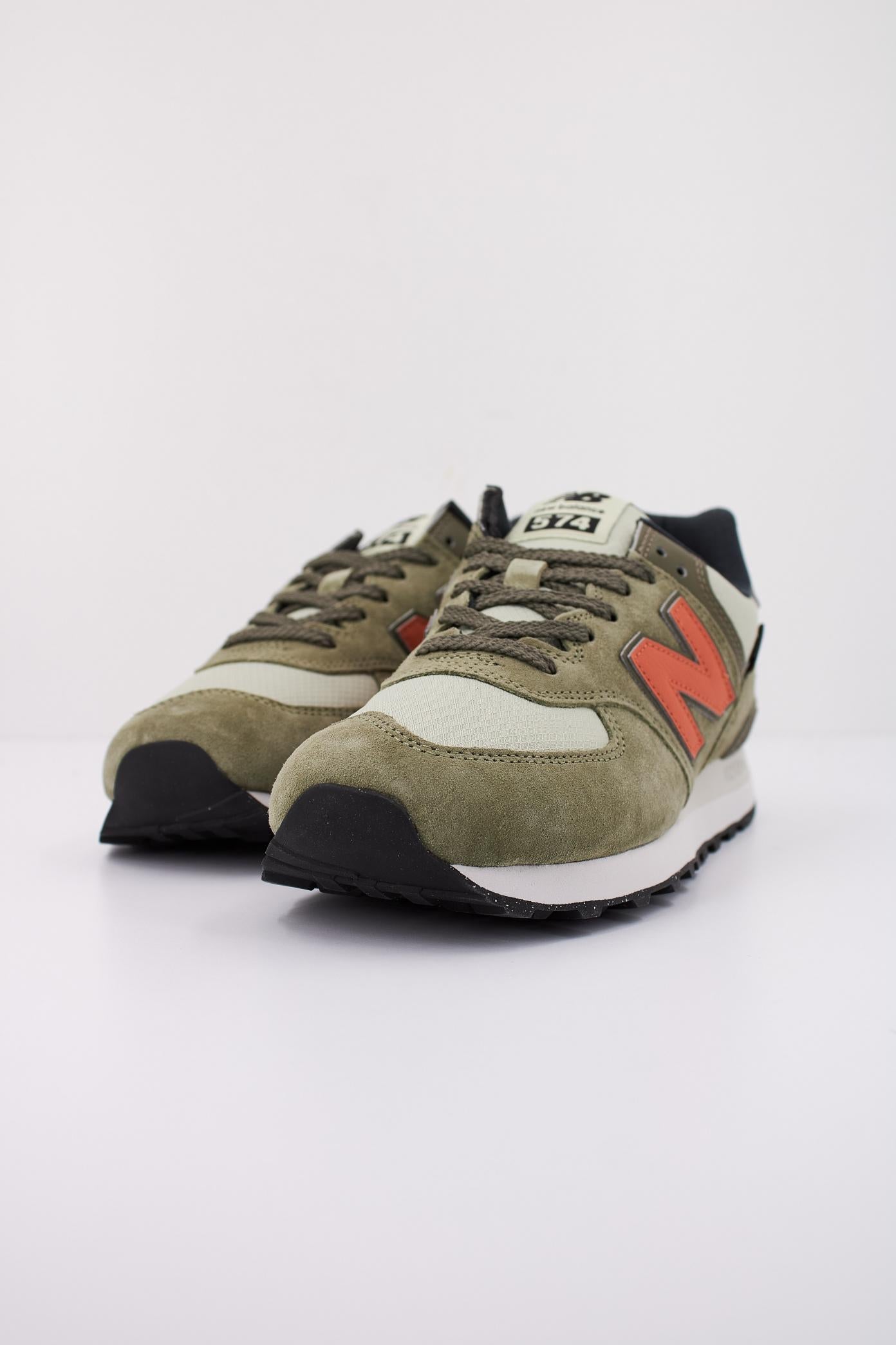 NEW BALANCE U SOC en color VERDE (2)