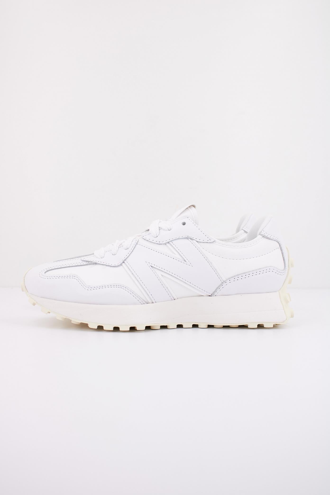 NEW BALANCE U en color BLANCO (1)