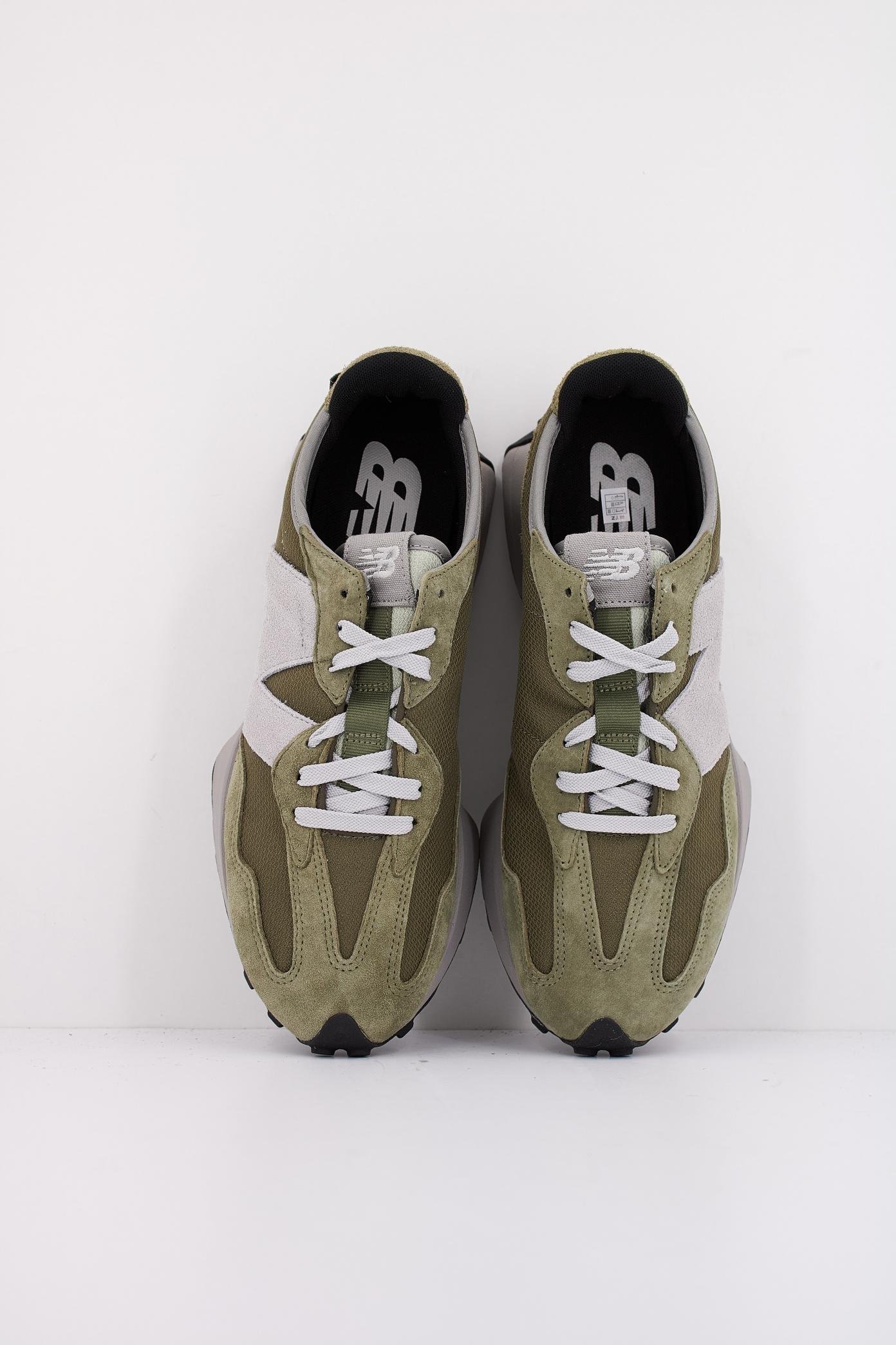 NEW BALANCE U en color VERDE (3)