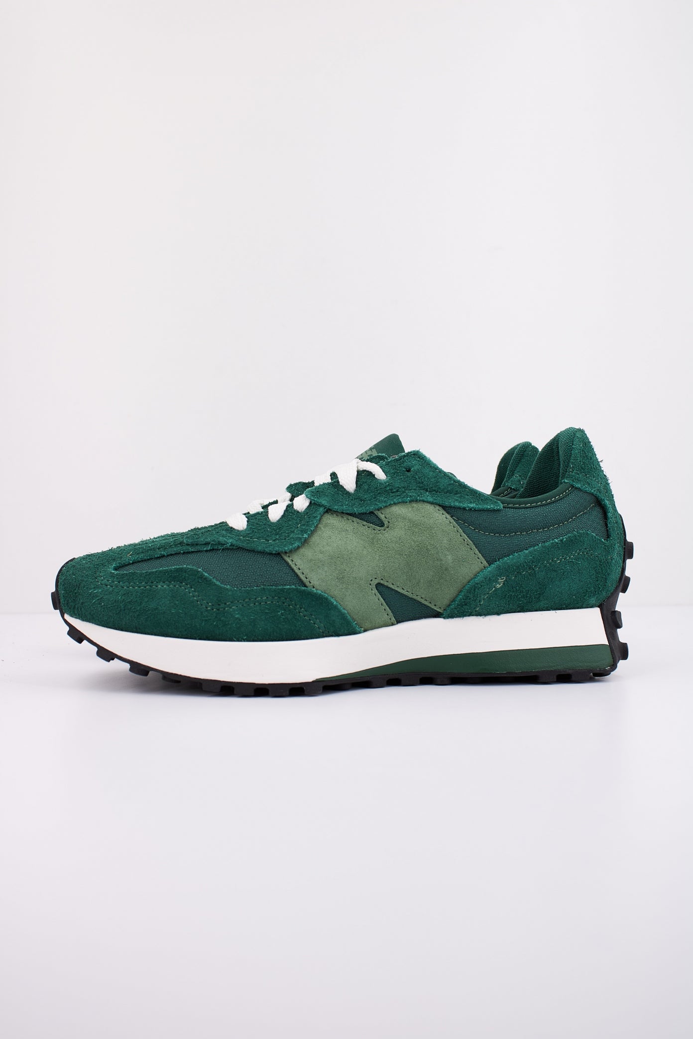 NEW BALANCE U WTB en color VERDE (1)