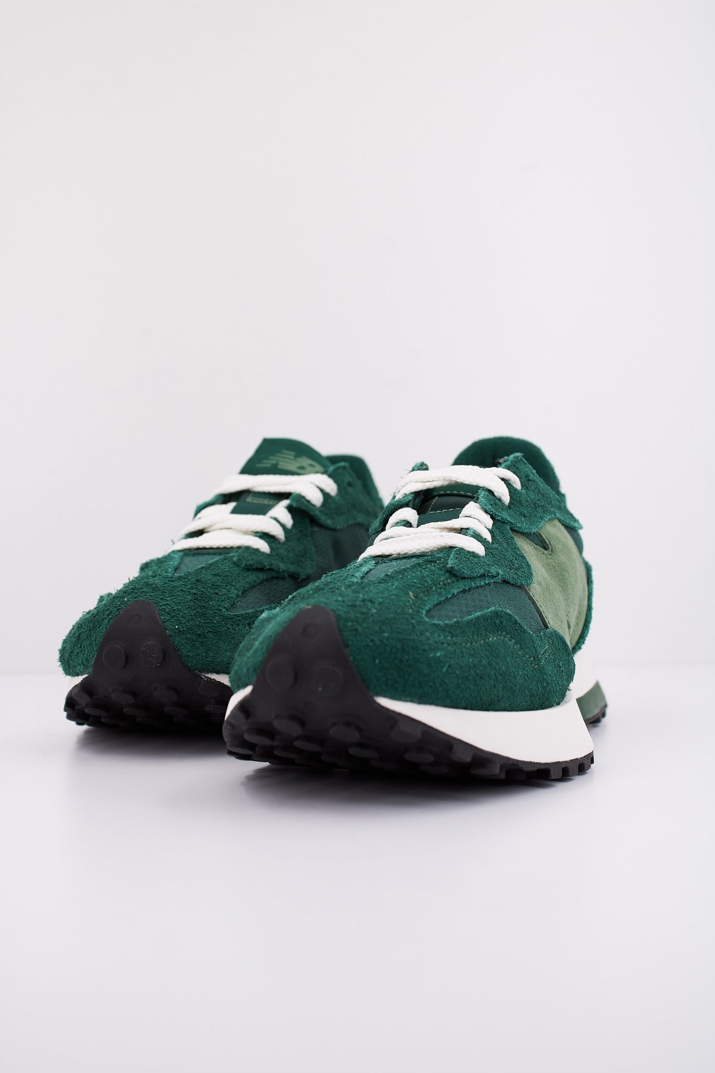 NEW BALANCE U WTB en color VERDE (2)