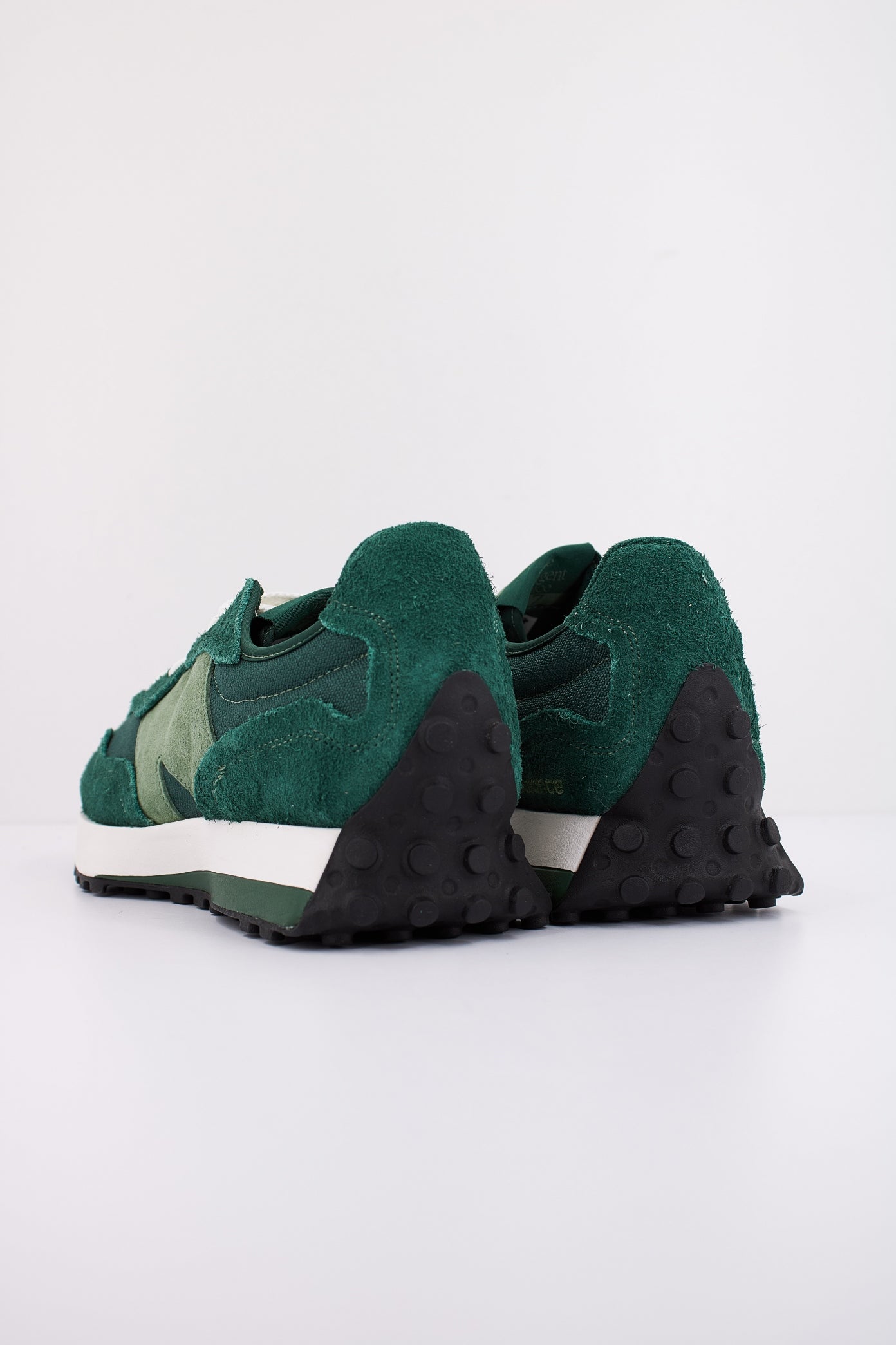 NEW BALANCE U WTB en color VERDE (4)