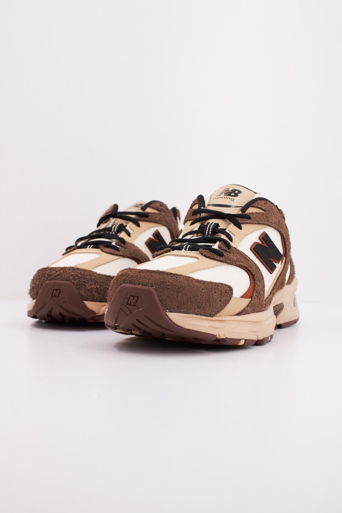 NEW BALANCE MR en color MARRON (2)