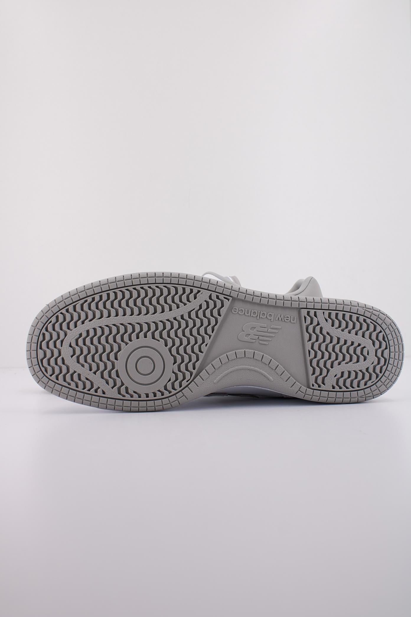 NEW BALANCE BB en color BLANCO (5)