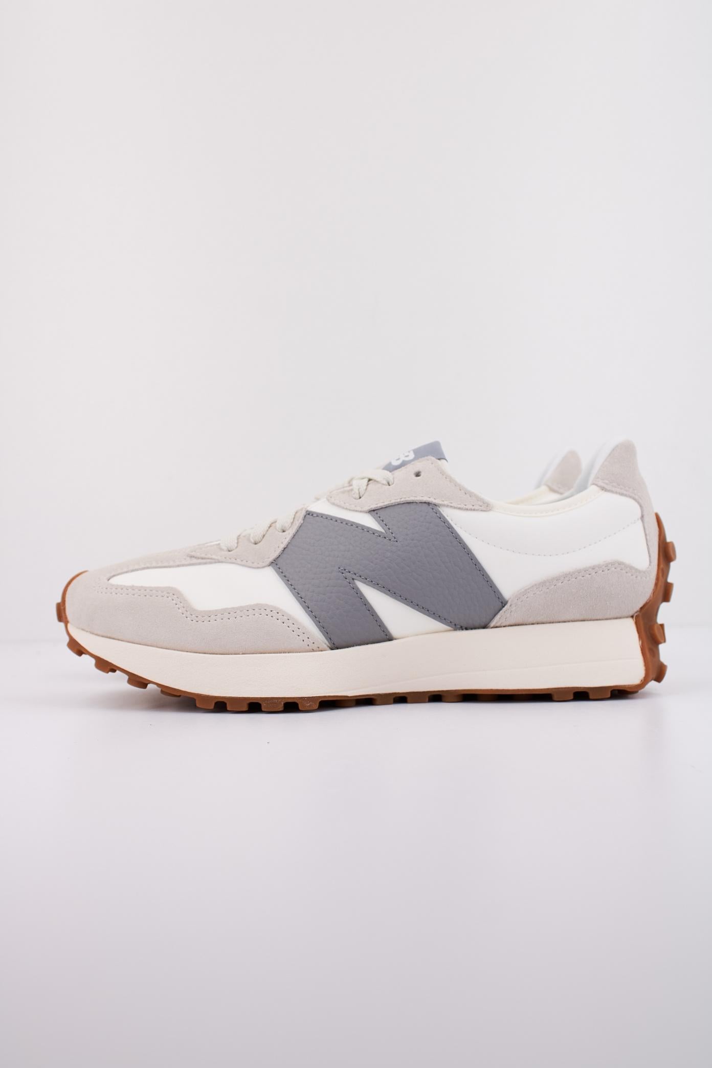 NEW BALANCE U LT en color BLANCO (1)