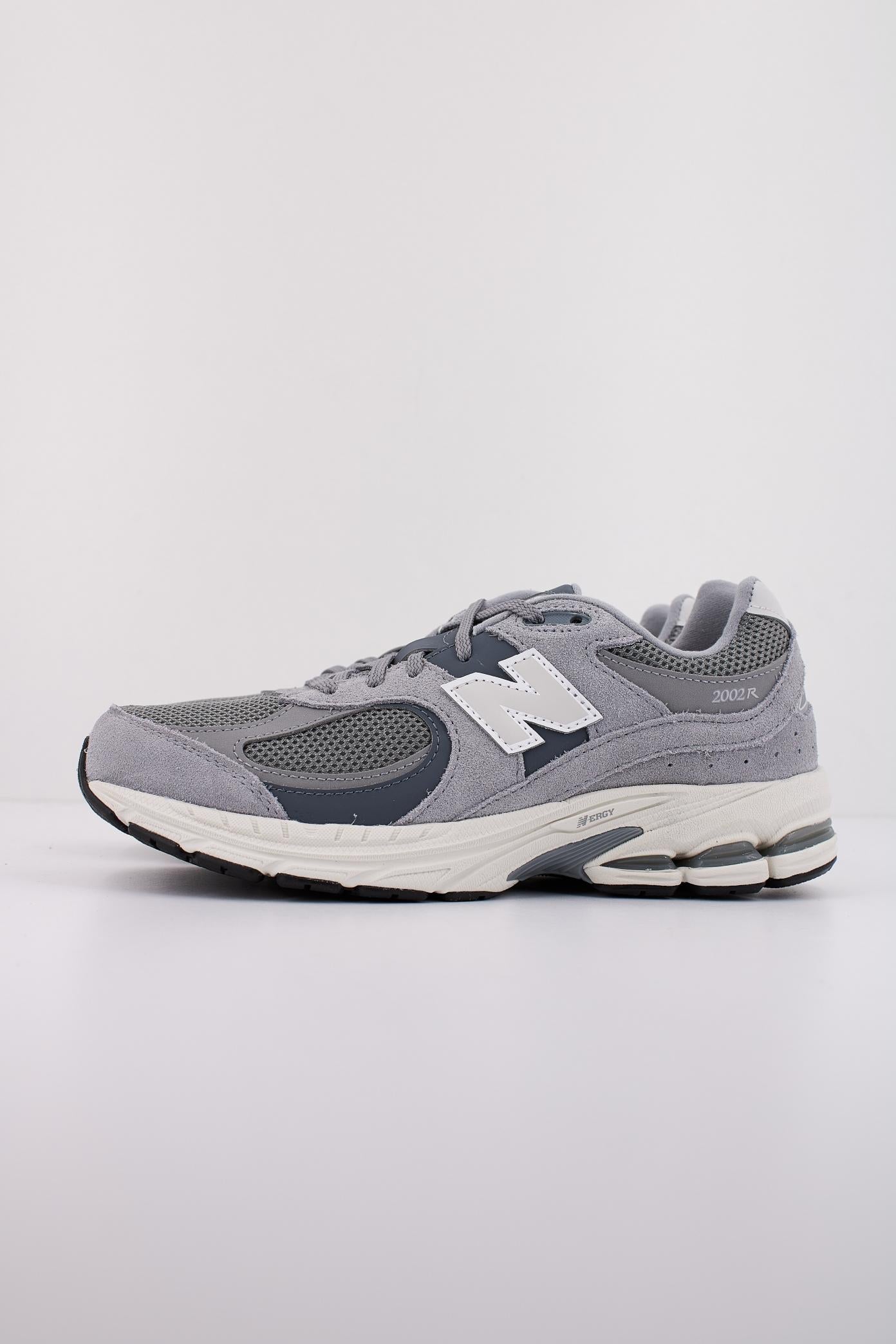 NEW BALANCE GC en color GRIS (1)