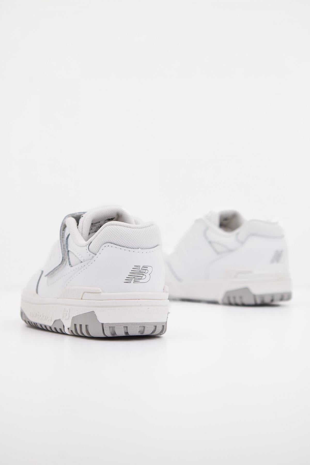 NEW BALANCE PB KIDS COURT en color BLANCO (4)