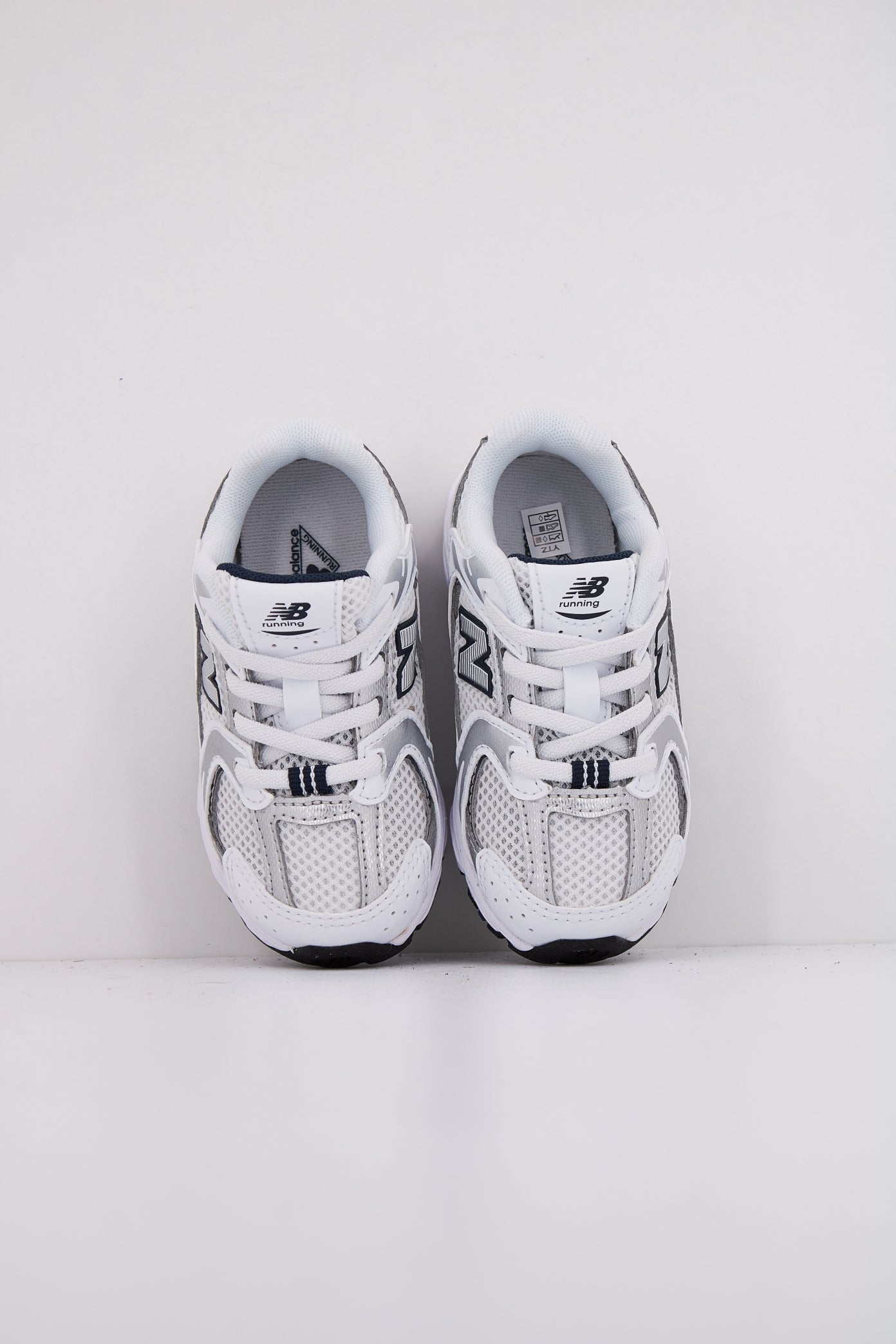 NEW BALANCE IZ SB KIDS en color BLANCO (3)