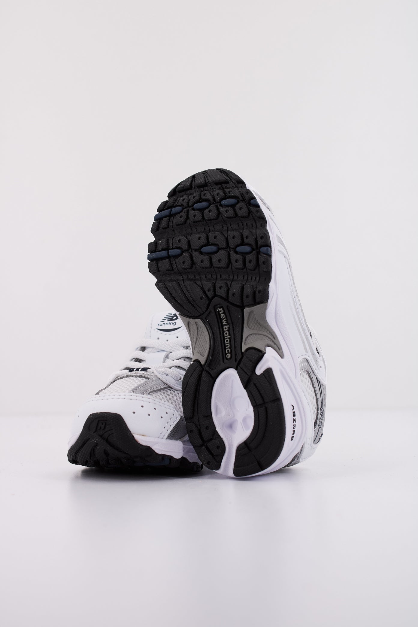 NEW BALANCE IZ SB KIDS en color BLANCO (5)