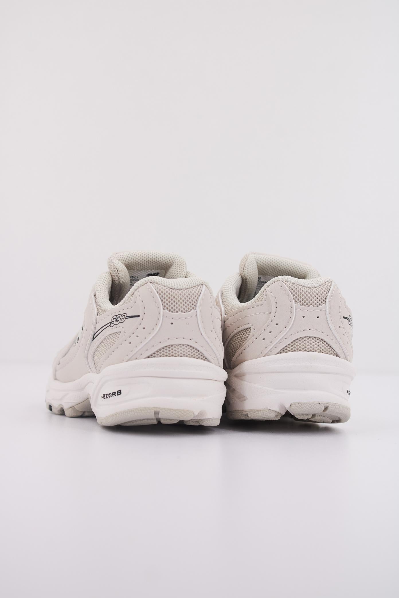 NEW BALANCE IZ SC en color BEIS (4)