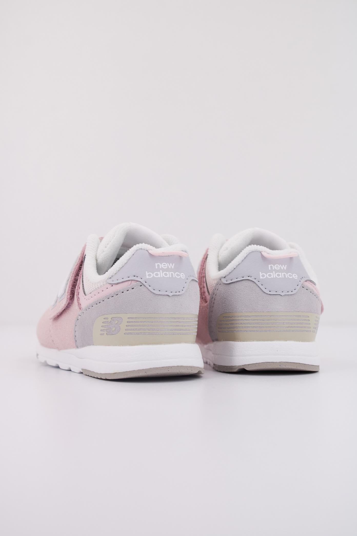 NEW BALANCE NW BKM en color ROSA (4)