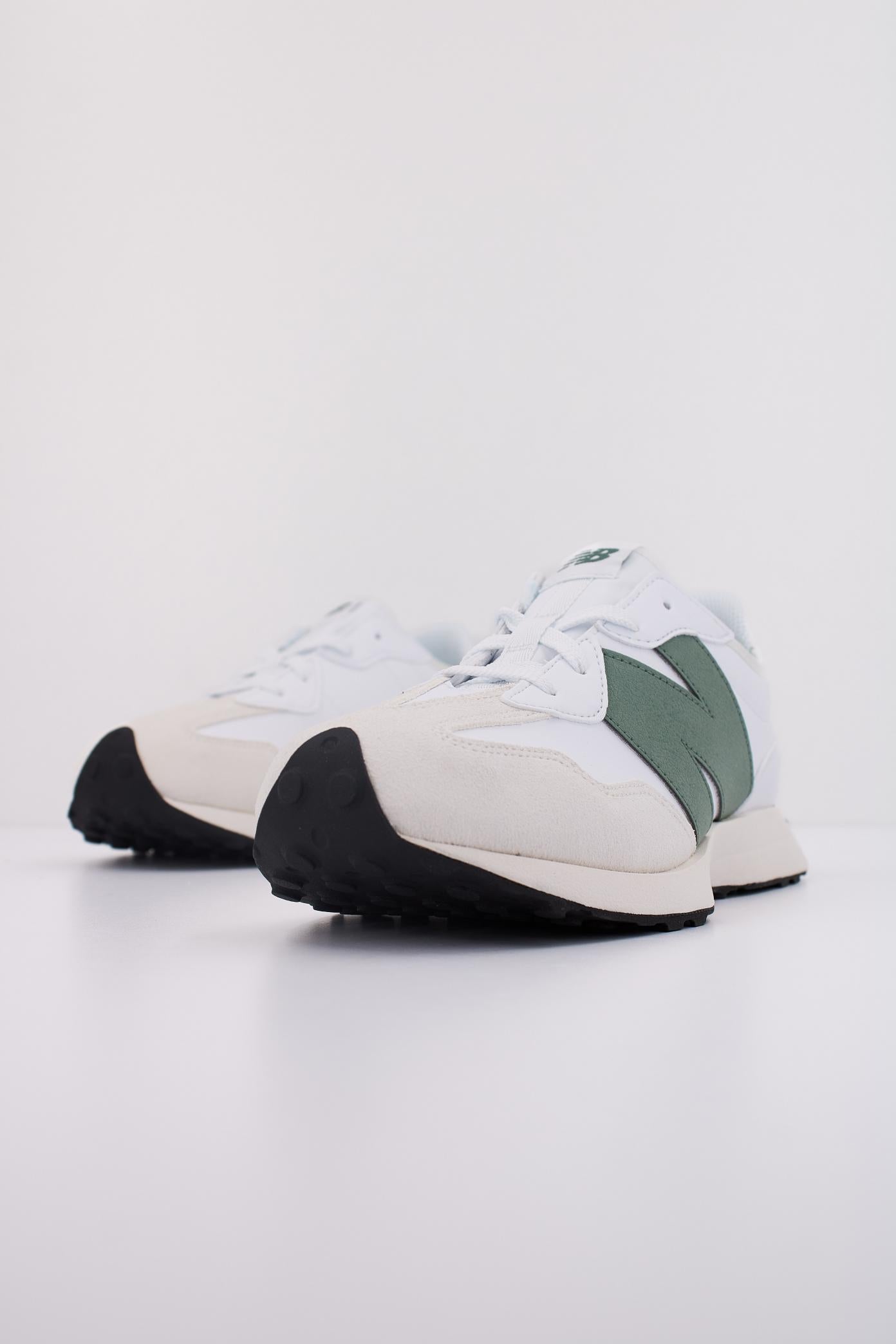 NEW BALANCE GS SJ en color BLANCO (2)