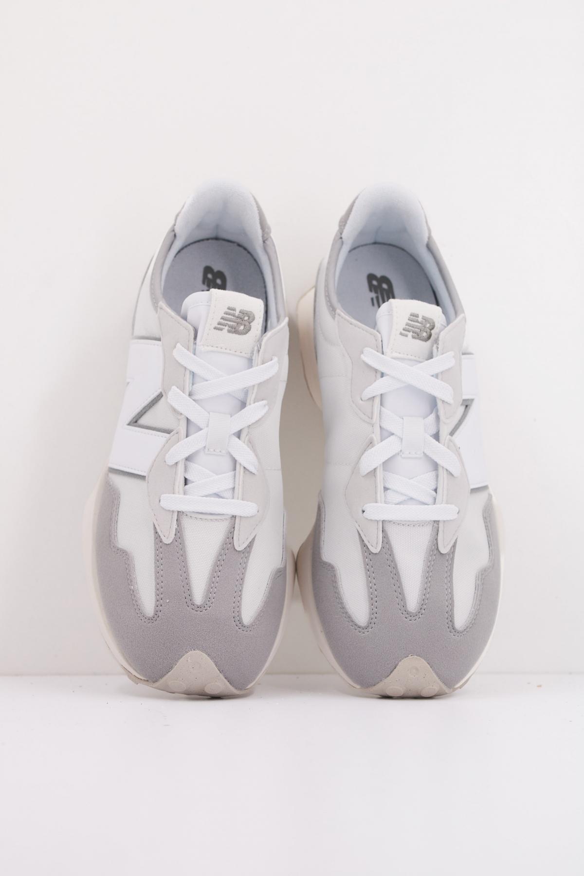 NEW BALANCE GS GM KIDS en color GRIS (3)