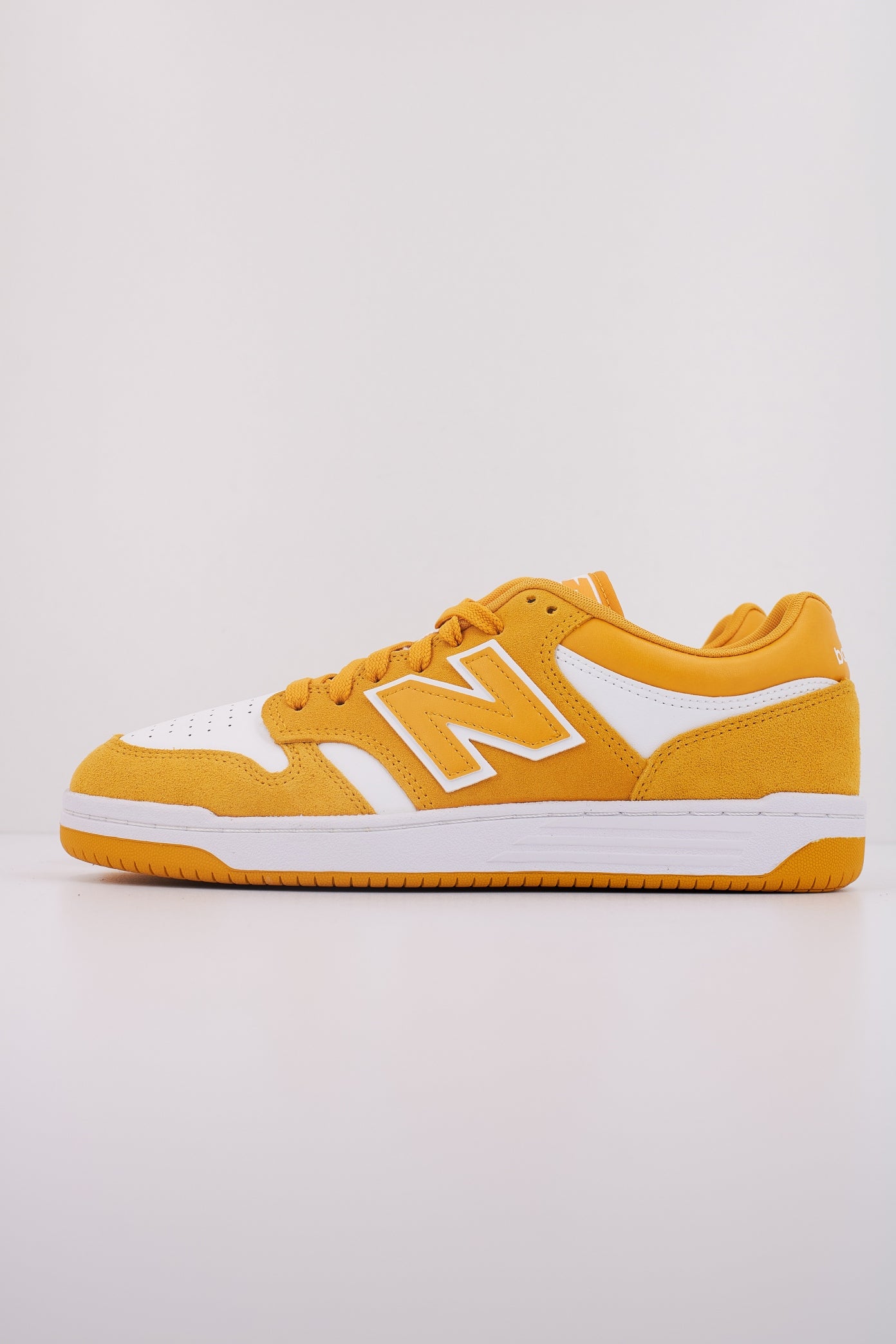 NEW BALANCE BB en color AMARILLO (1)