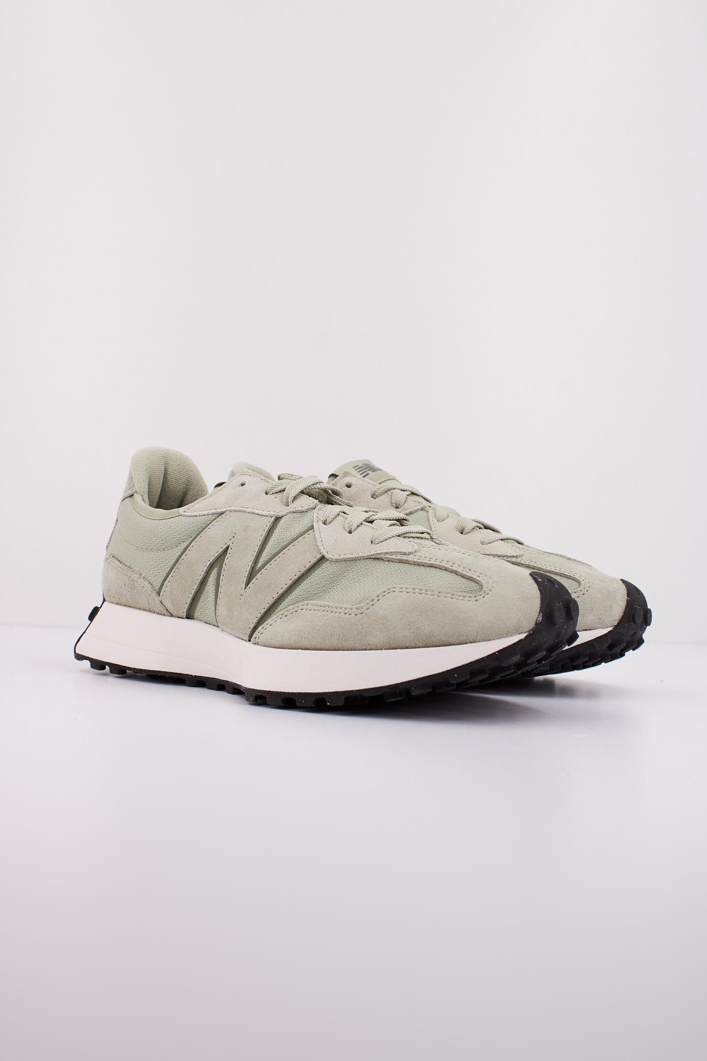 NEW BALANCE U SWC en color VERDE (2)