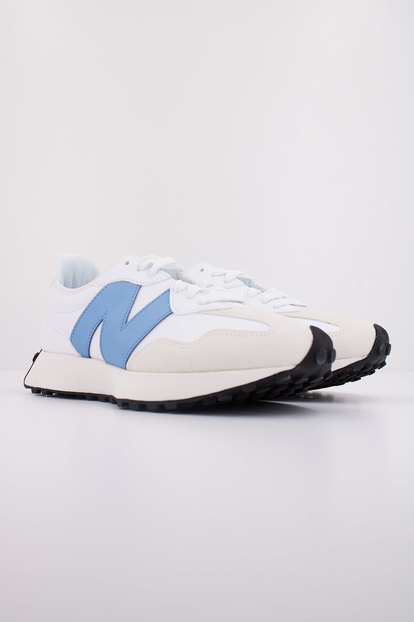 NEW BALANCE U SKB en color BLANCO (2)