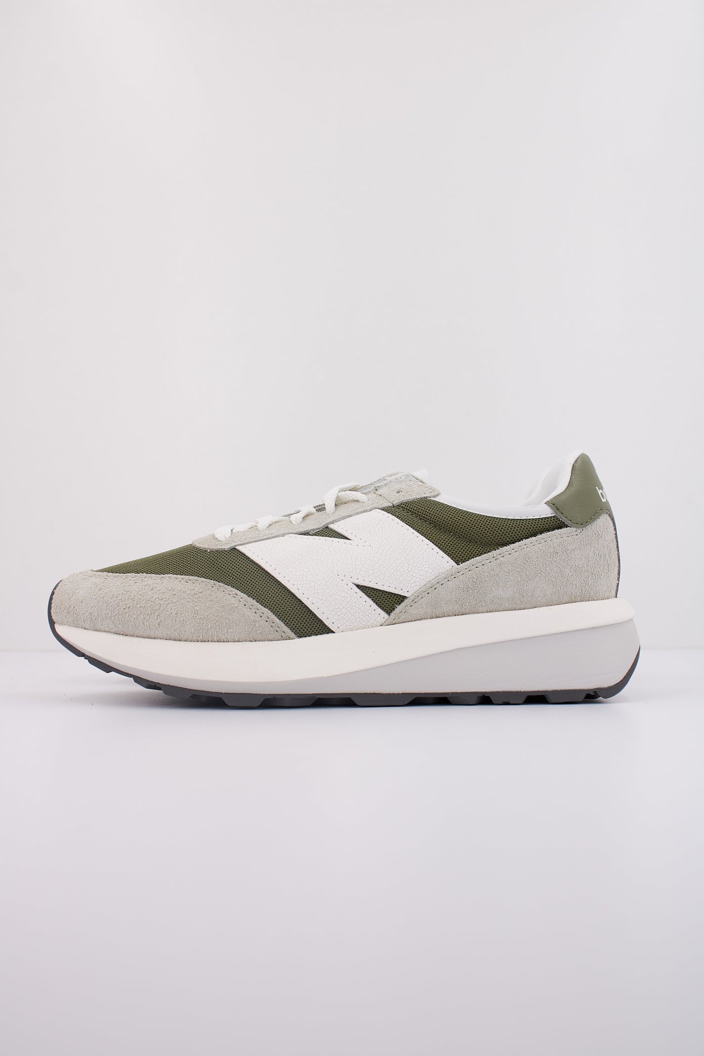 NEW BALANCE U AL en color VERDE (1)