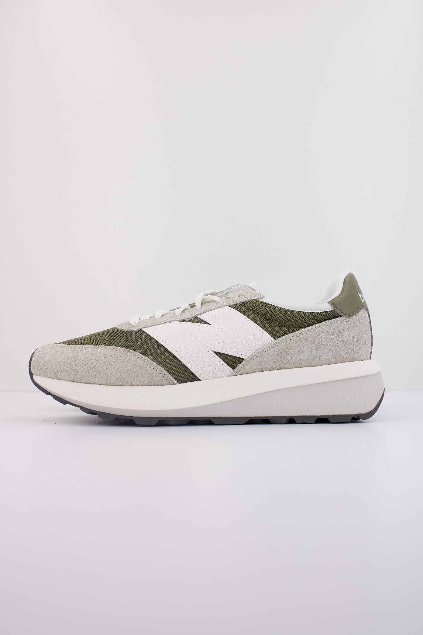 NEW BALANCE U AL en color VERDE (1)