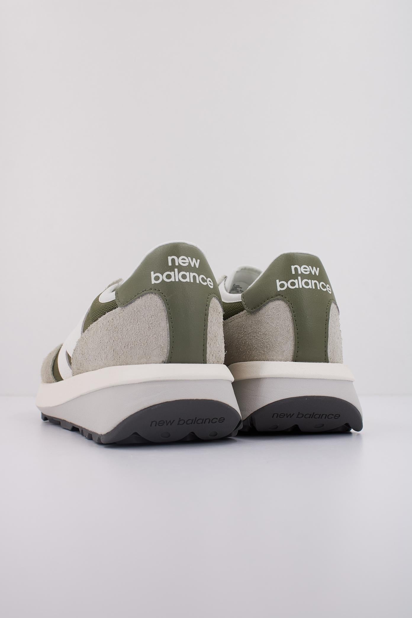 NEW BALANCE U AL en color VERDE (4)