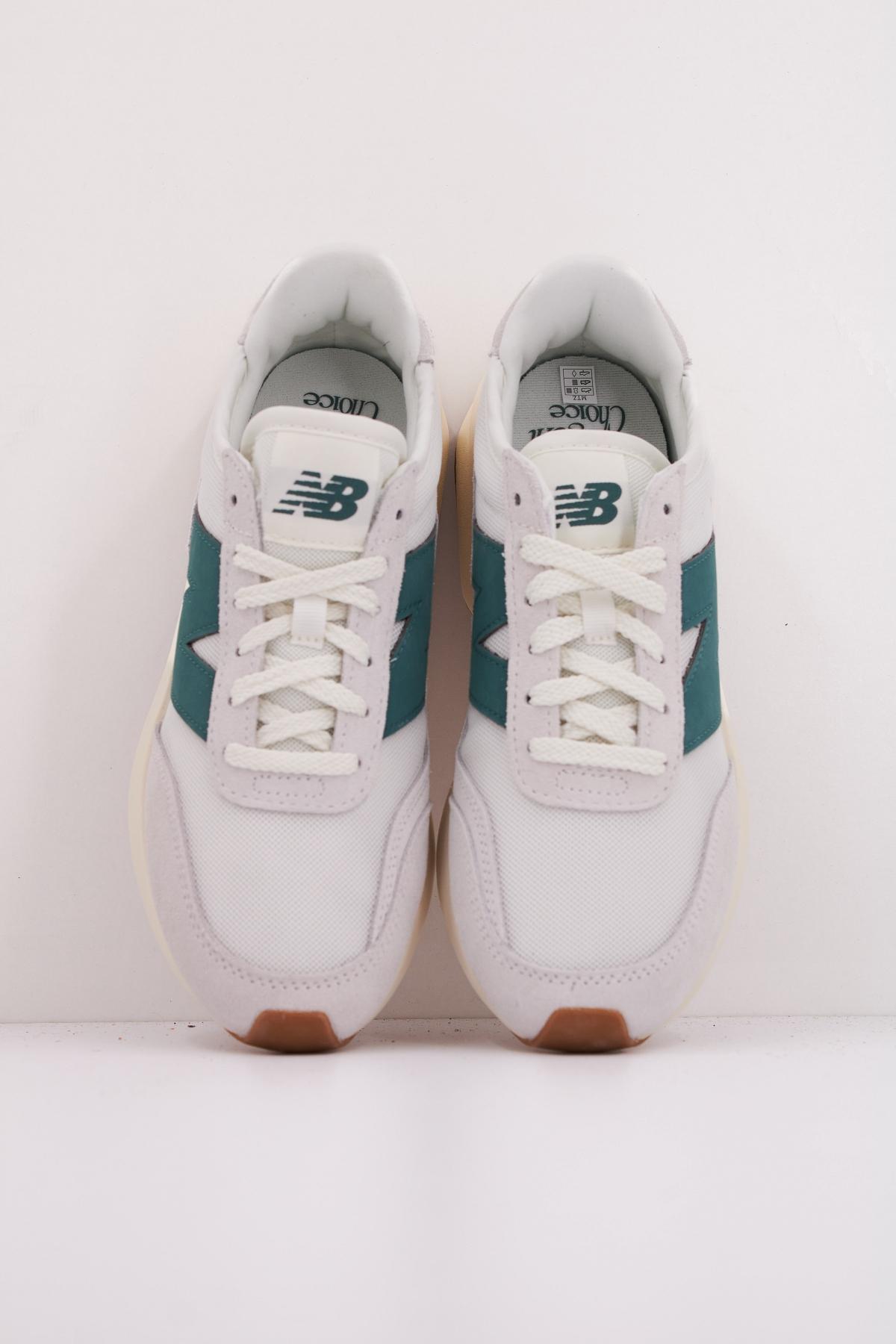 NEW BALANCE U en color BLANCO (3)