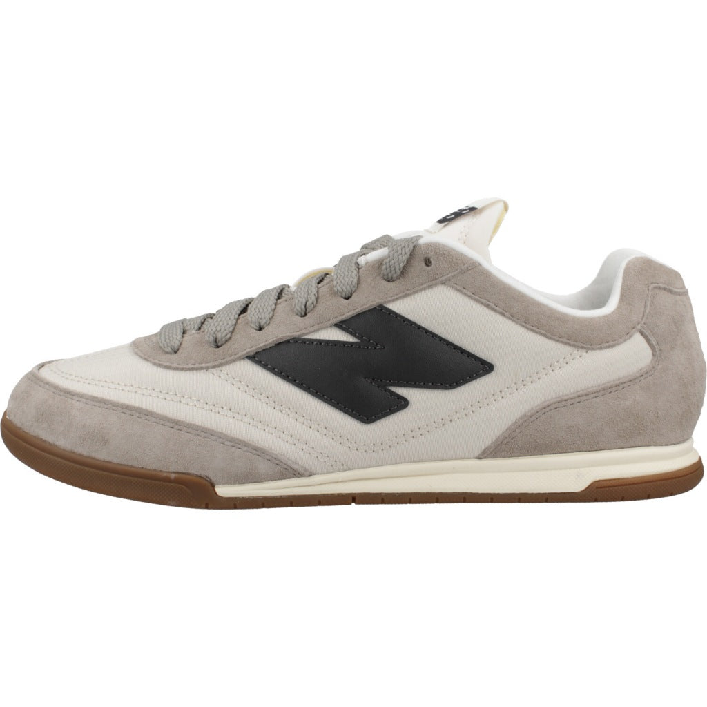NEW BALANCE URC PMB COURT en color GRIS (2)