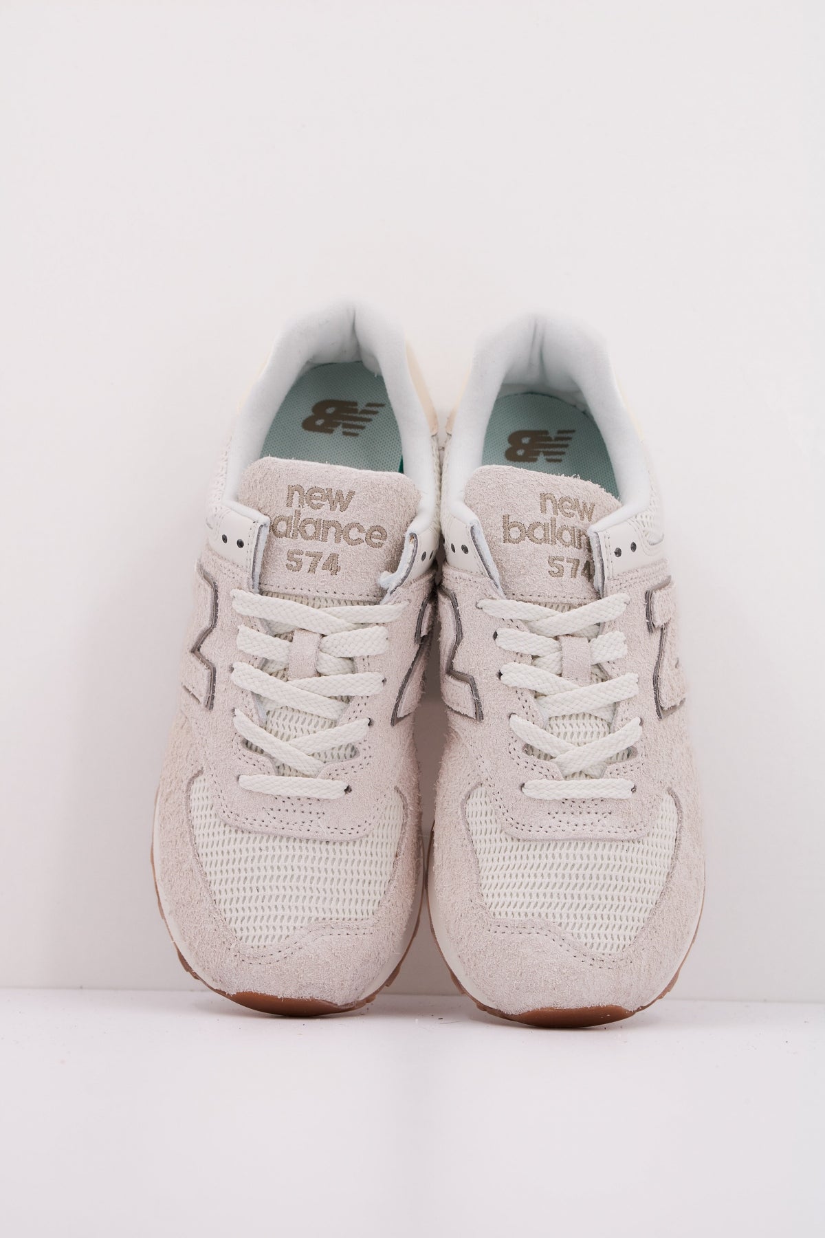 NEW BALANCE WL en color BEIS (3)