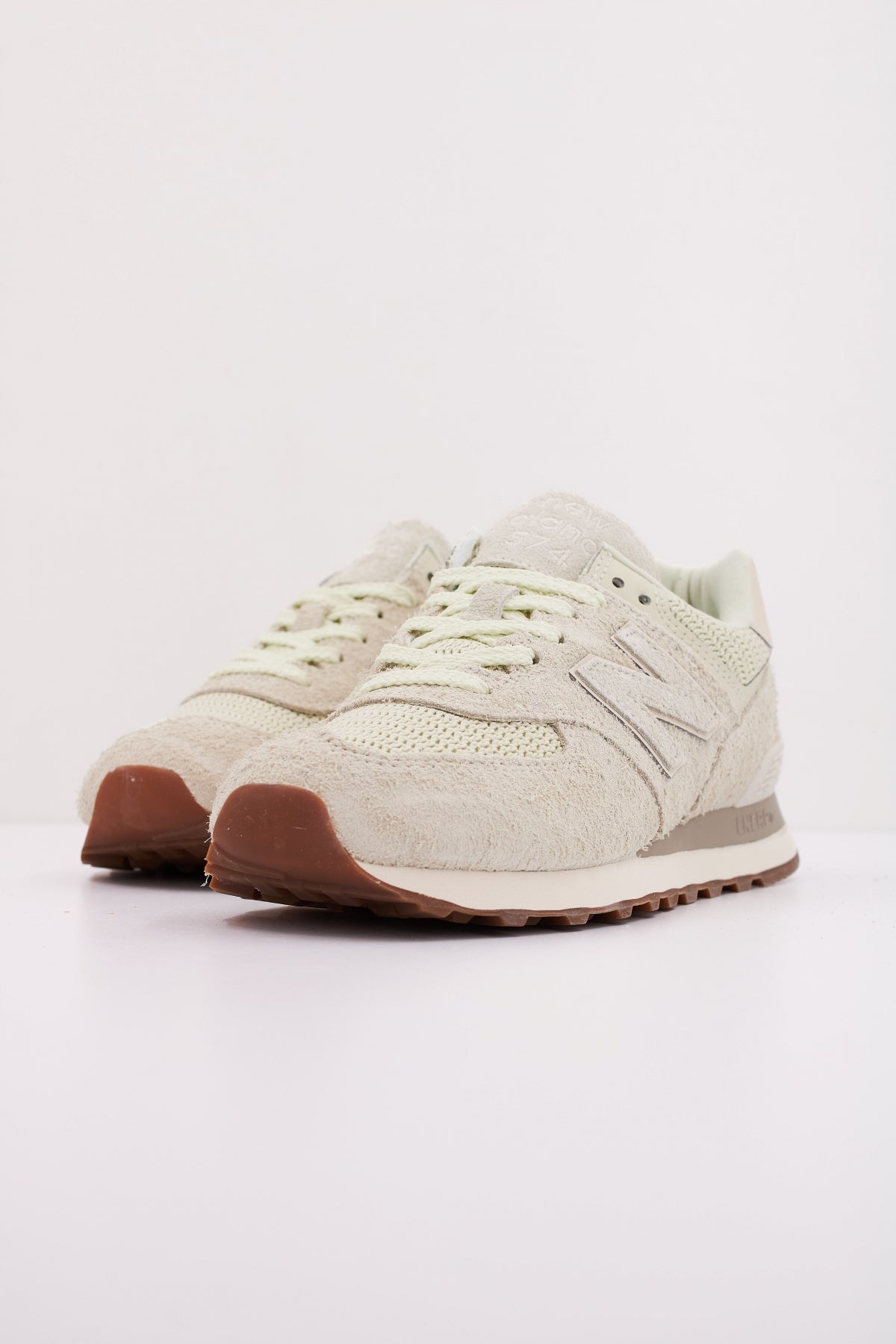NEW BALANCE WL en color VERDE (2)