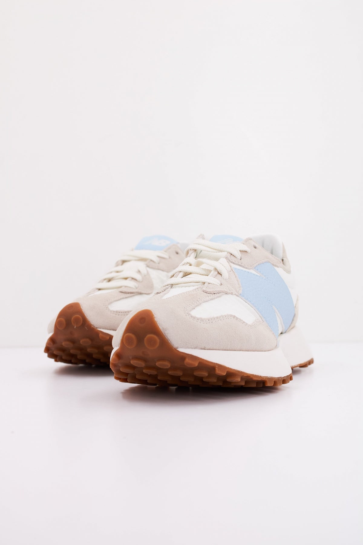 NEW BALANCE WS FTA en color BEIS (2)