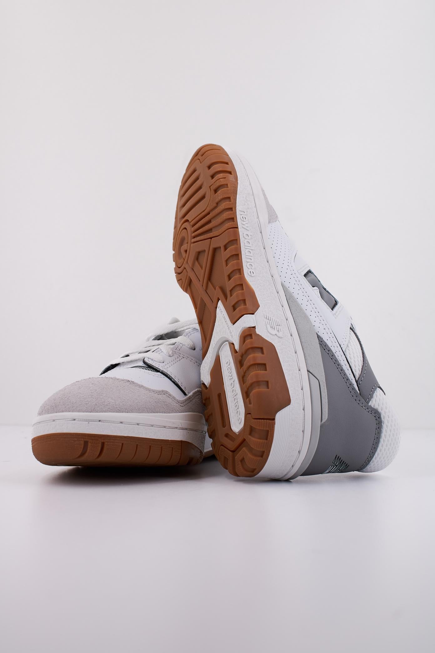 NEW BALANCE BB ESC en color BLANCO (5)