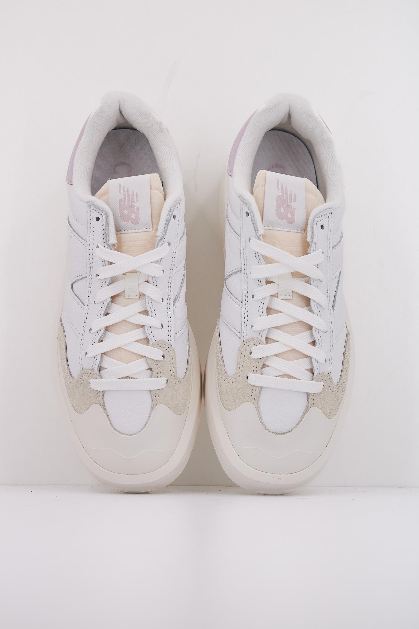NEW BALANCE CT SP en color BLANCO (3)