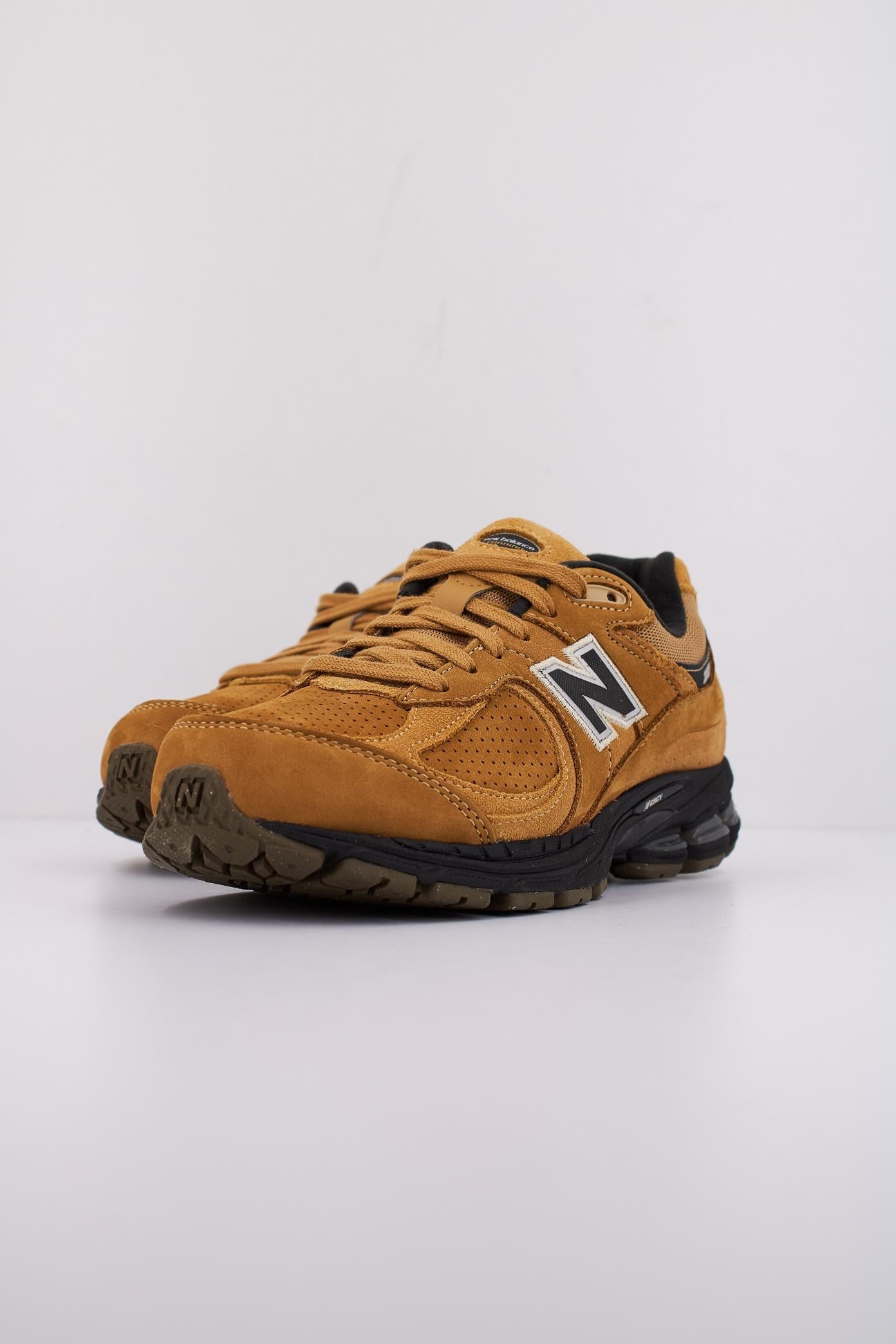 NEW BALANCE M REI en color MARRON (2)